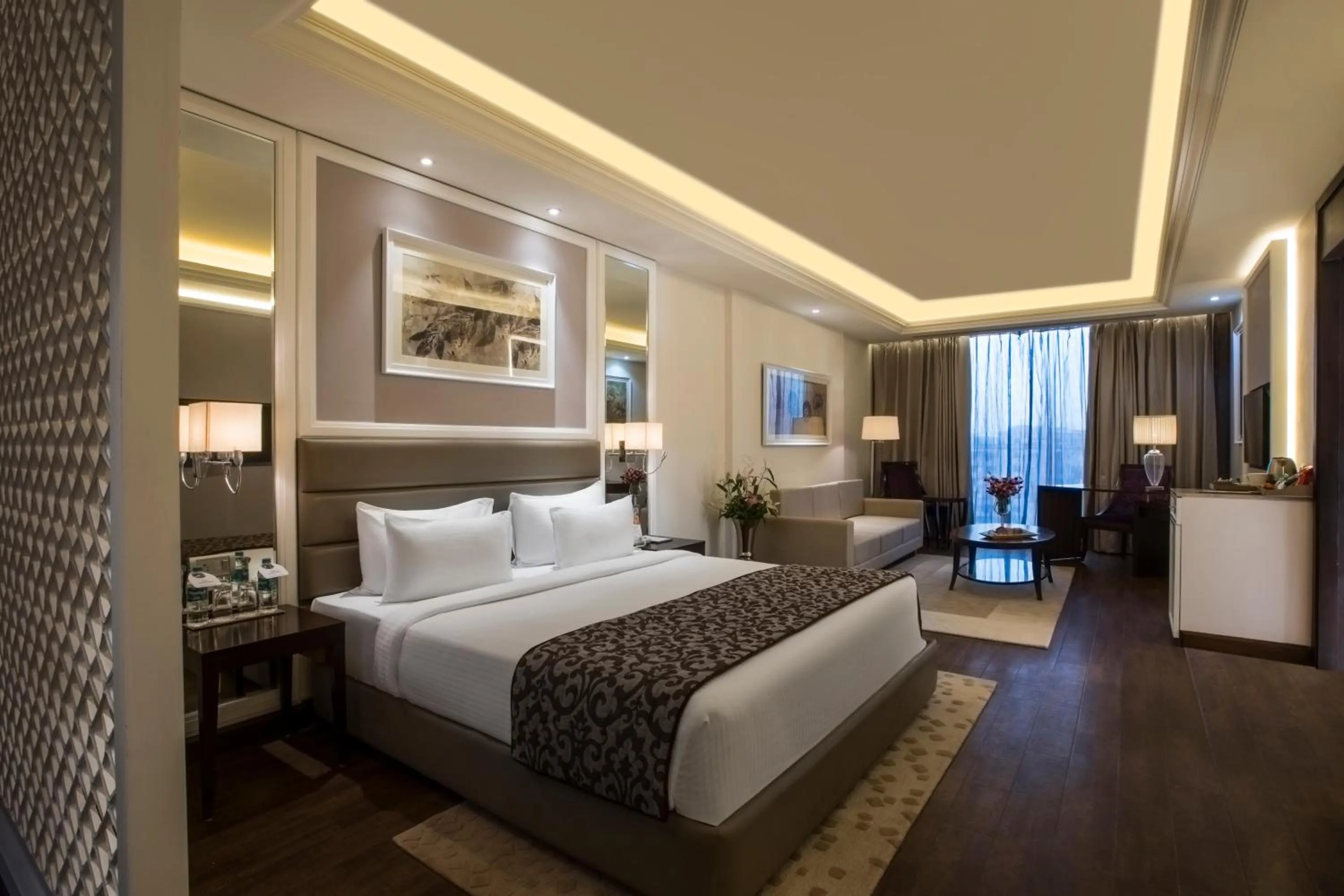 Bed in Singhania Sarovar Portico