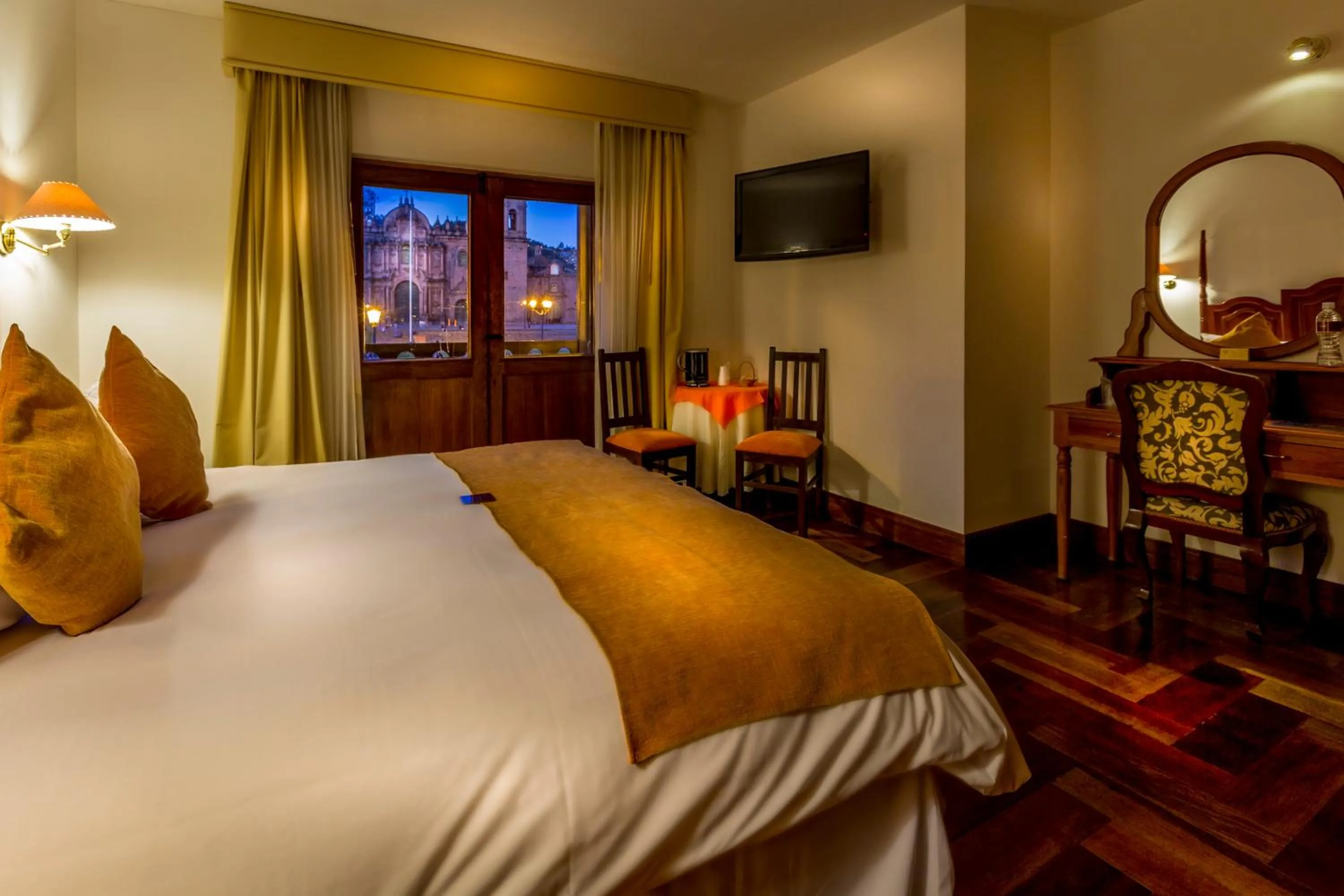 TV and multimedia, Bed in El Virrey Boutique