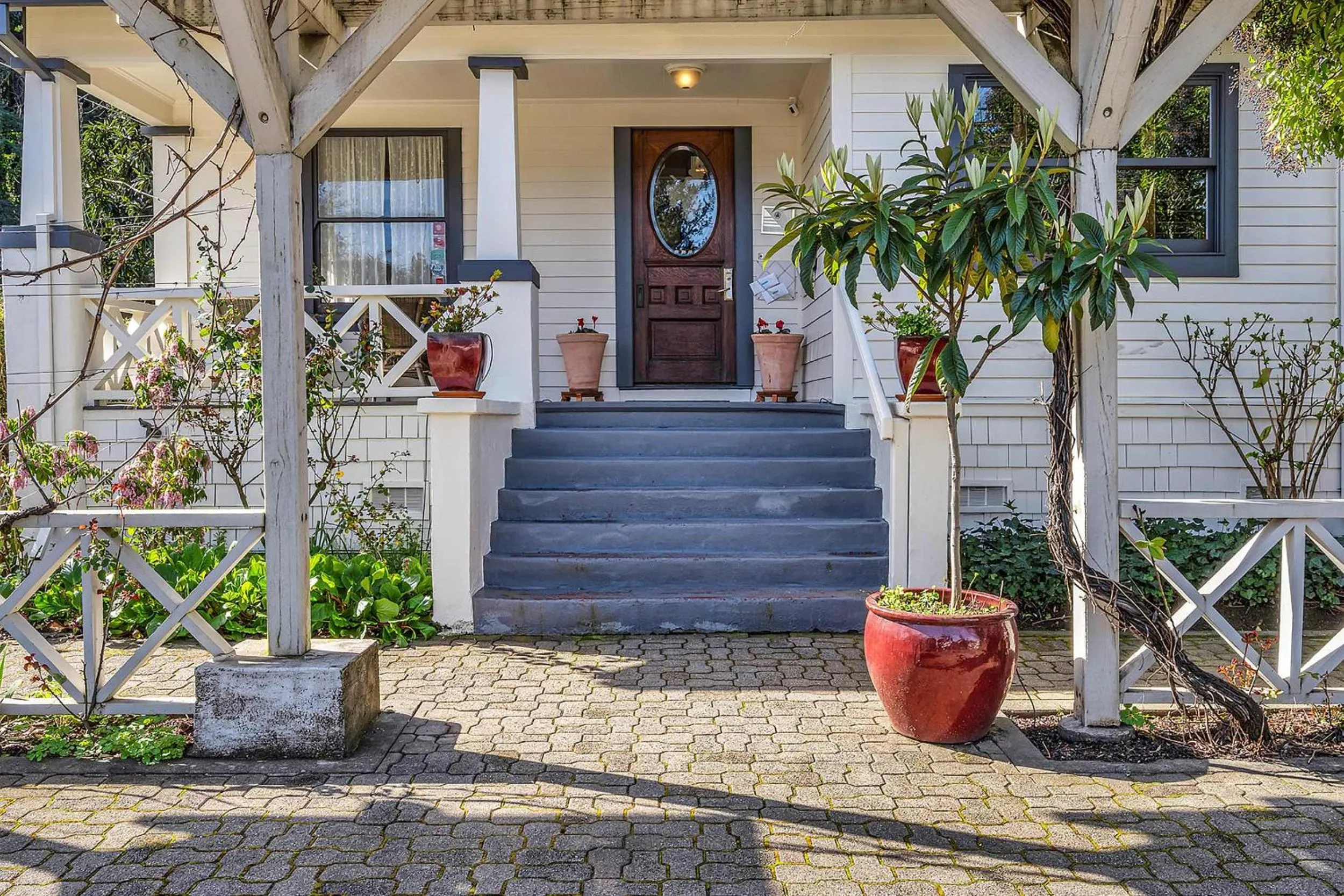 Property building in Calistoga Wine Way Inn