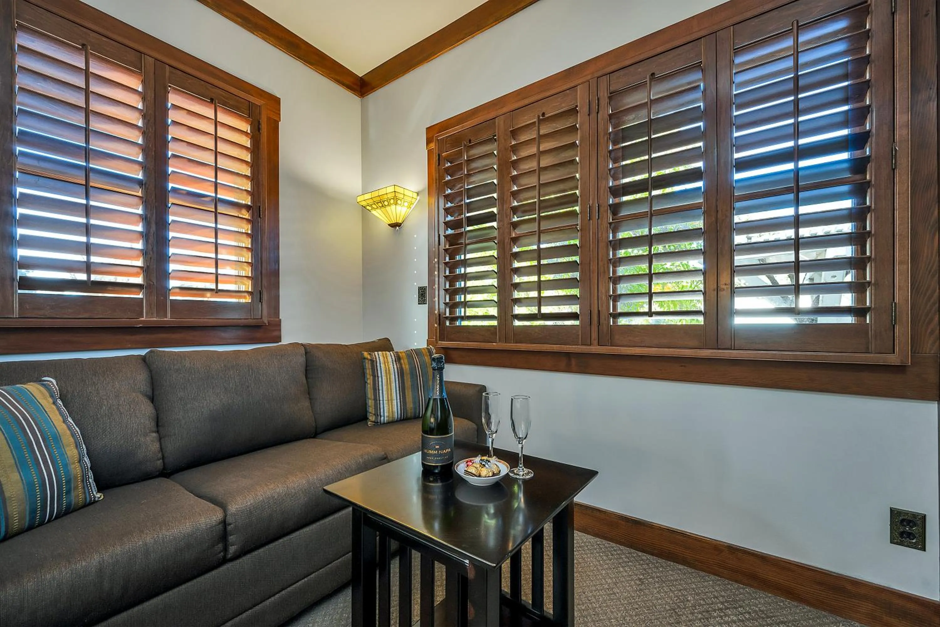 Seating area in Calistoga Wine Way Inn
