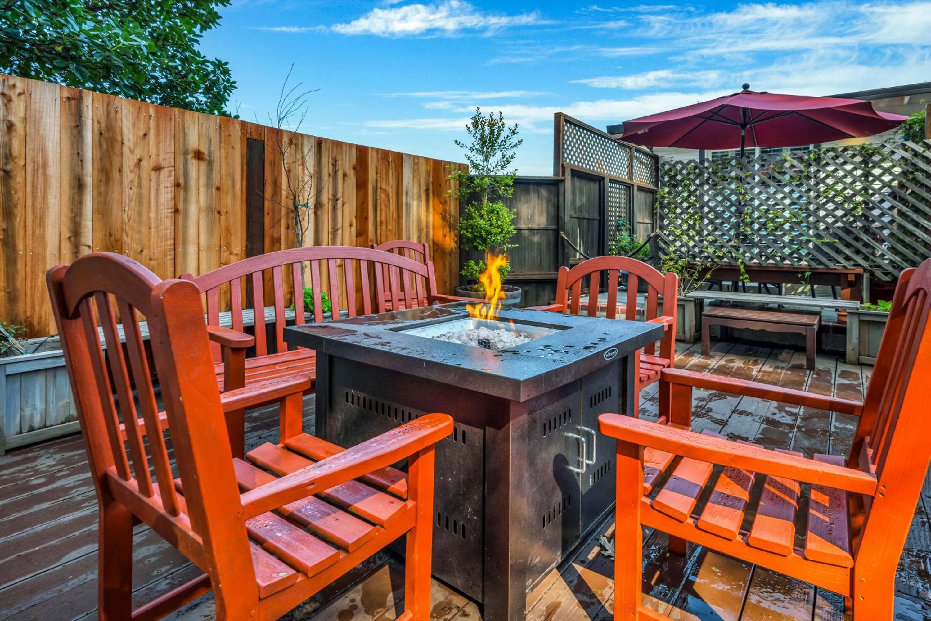 Patio in Calistoga Wine Way Inn