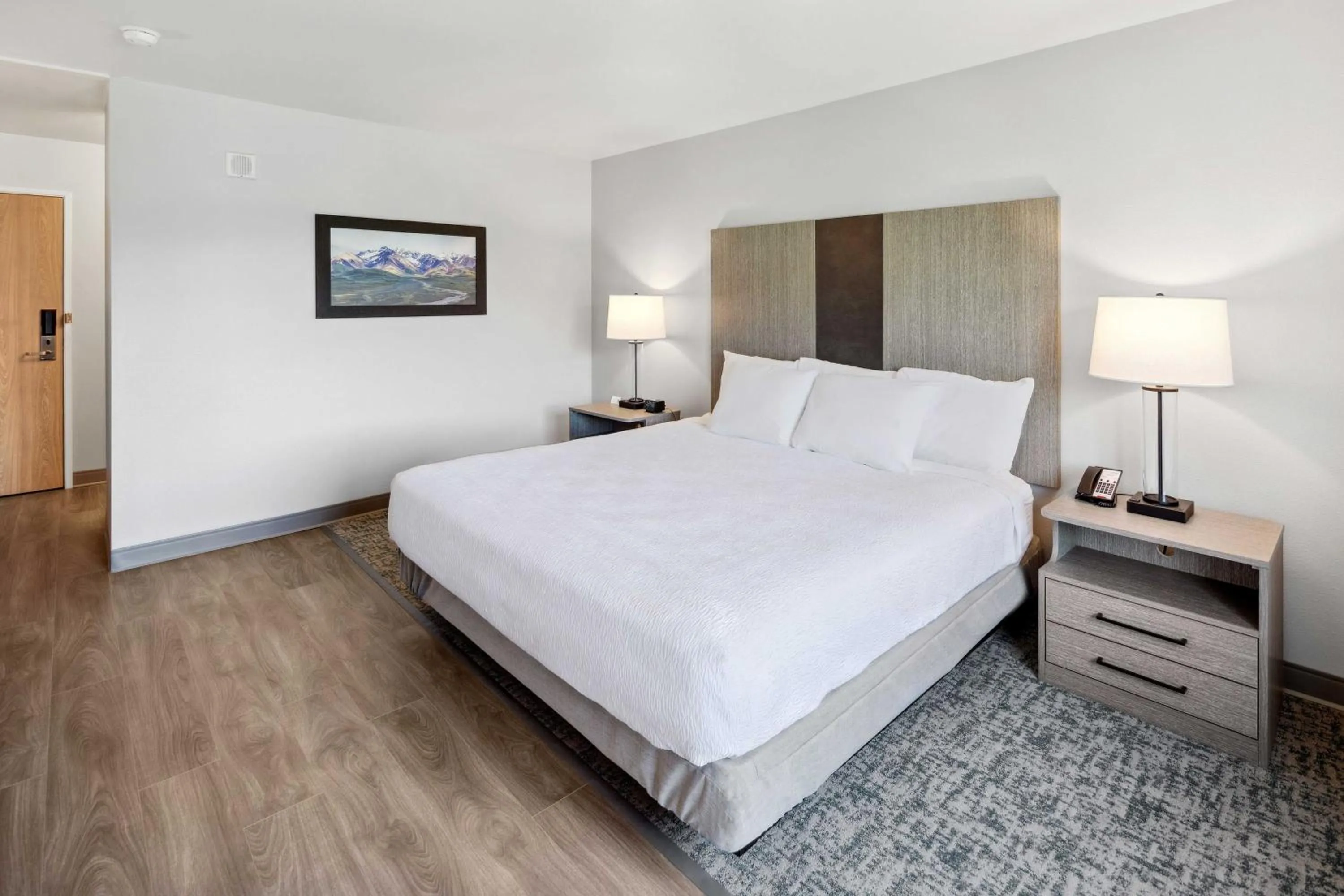 Bed in Grande Denali Lodge