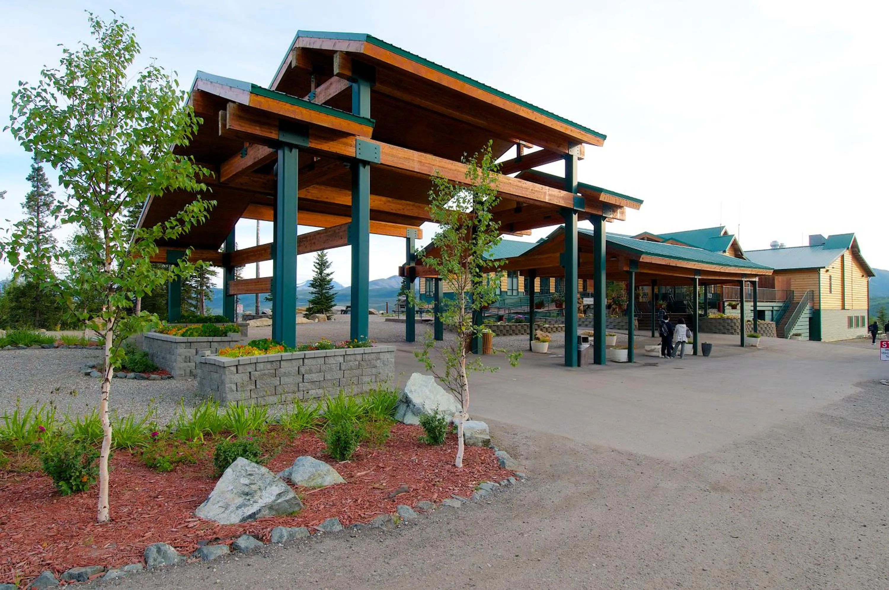 Facade/entrance in Grande Denali Lodge