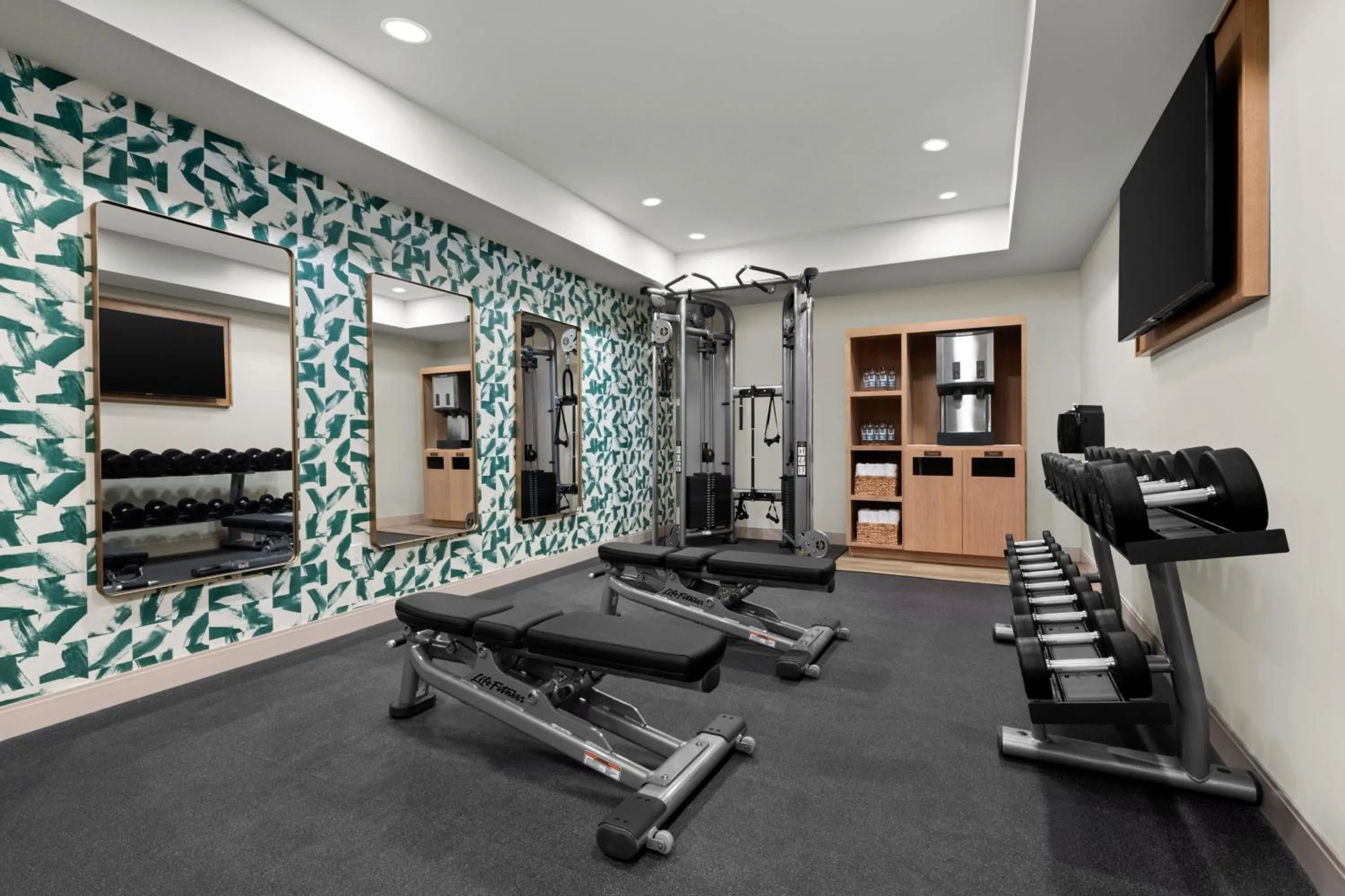 Fitness centre/facilities in The Inelle, Oakhurst Yosemite, a Tribute Portfolio Hotel