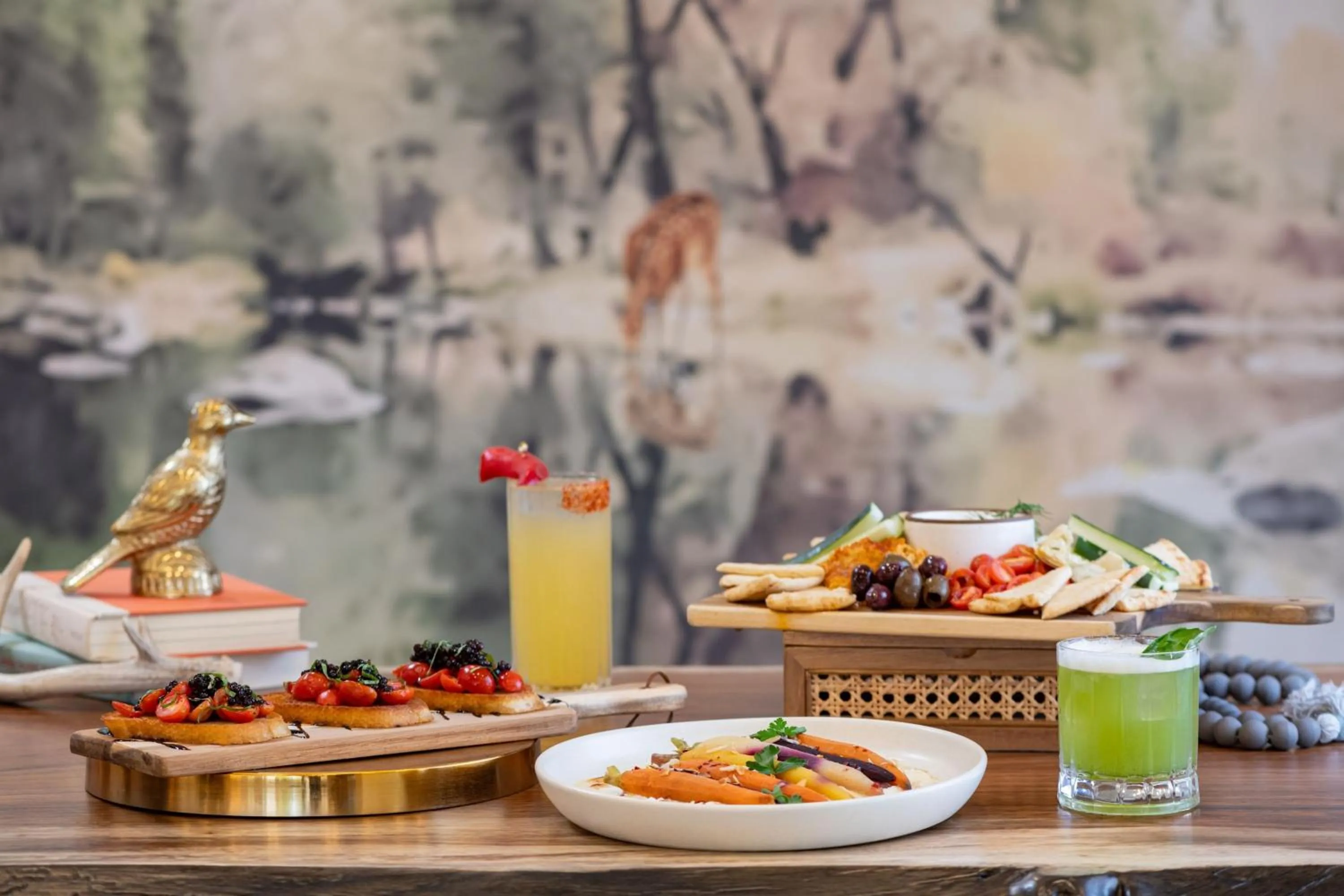 Restaurant/places to eat in The Inelle, Oakhurst Yosemite, a Tribute Portfolio Hotel