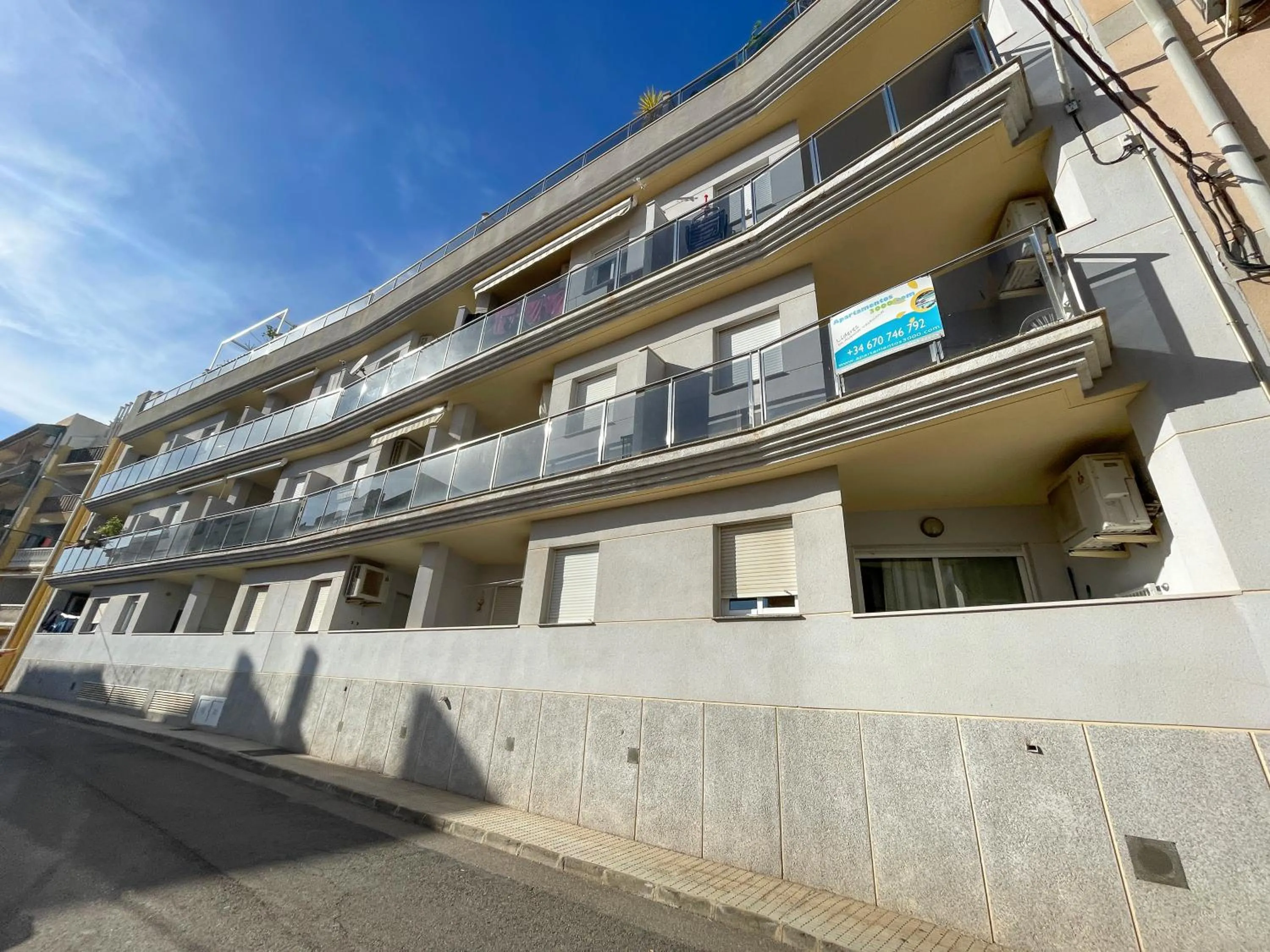 Property building in Apartamentos Neptuno 3000