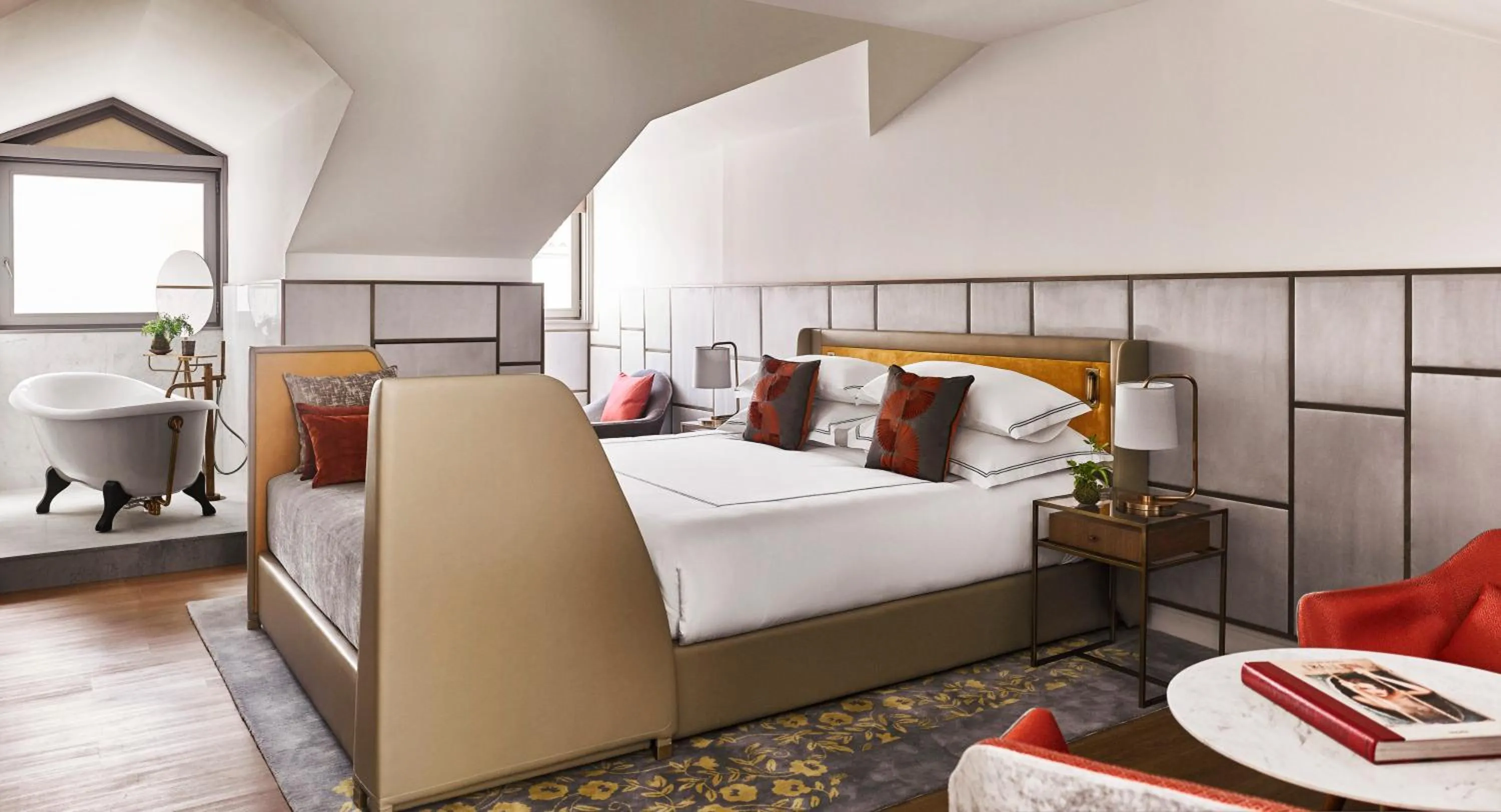 Bed in Gran Hotel Inglés - The Leading Hotels of the World