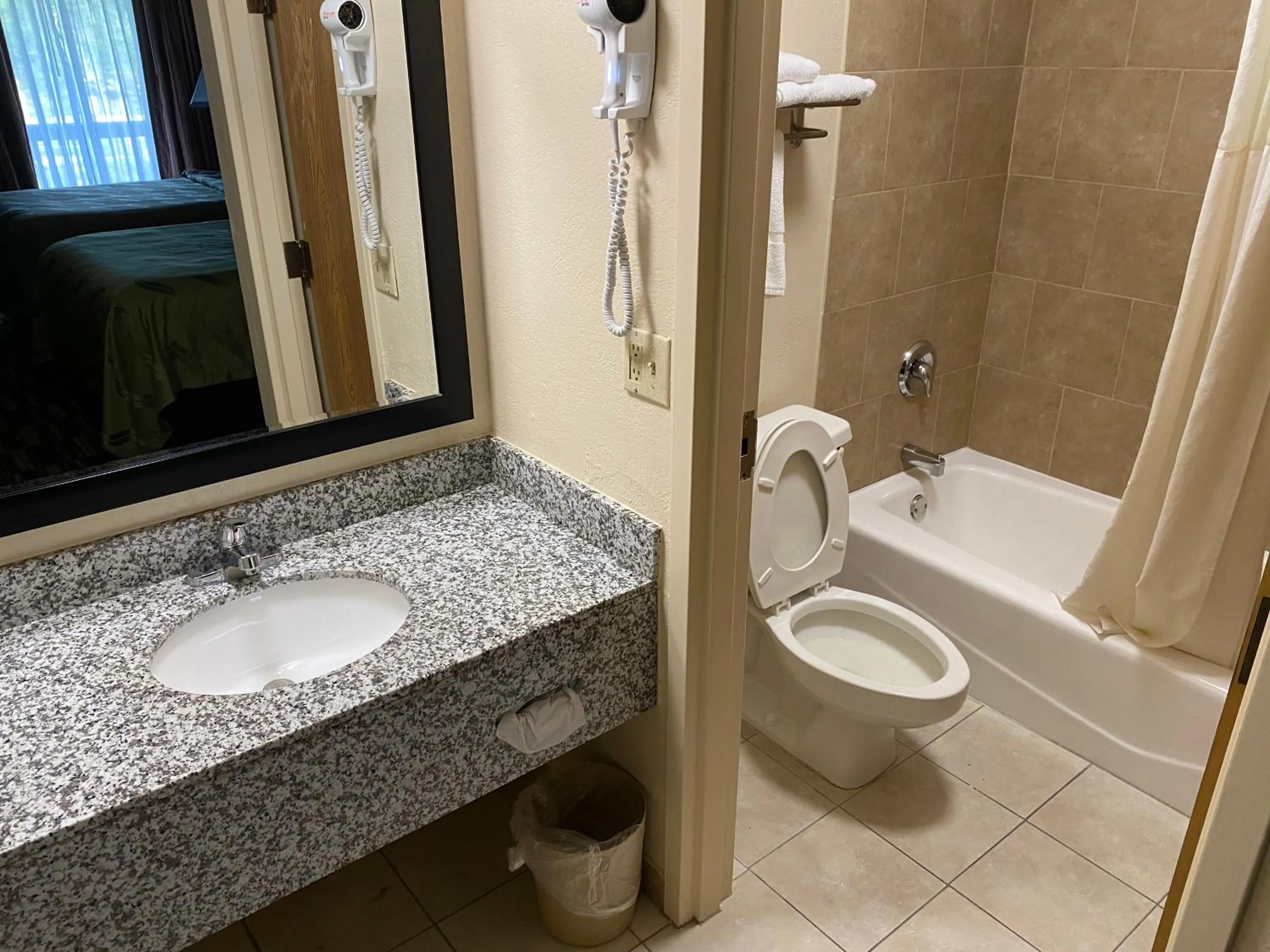 Bathroom in Quality Inn