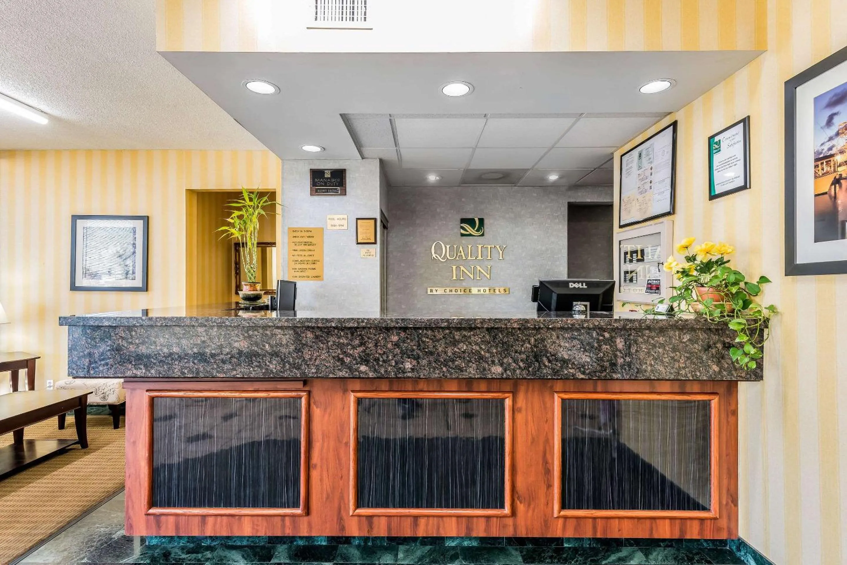 Lobby or reception in Quality Inn