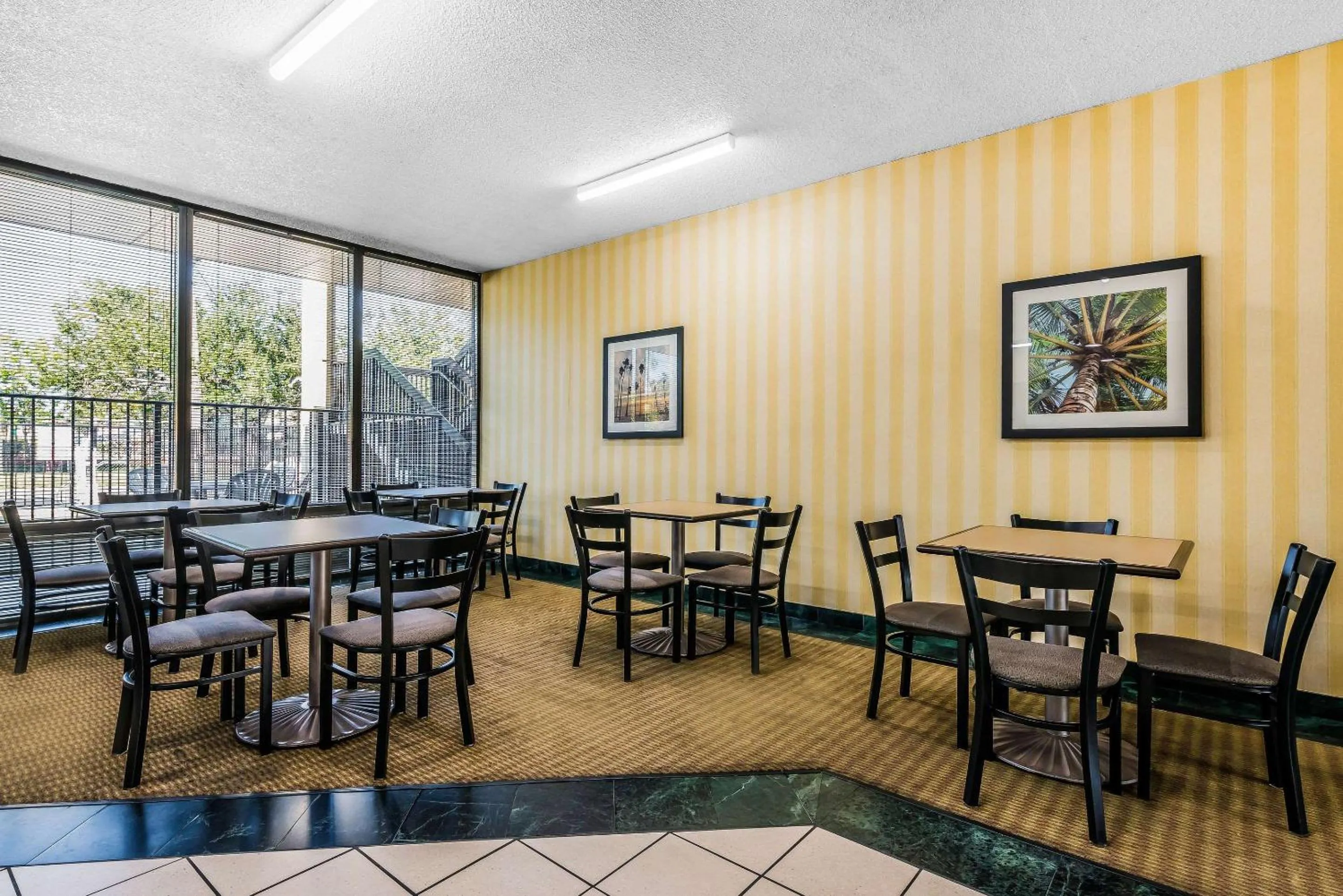 Breakfast in Quality Inn