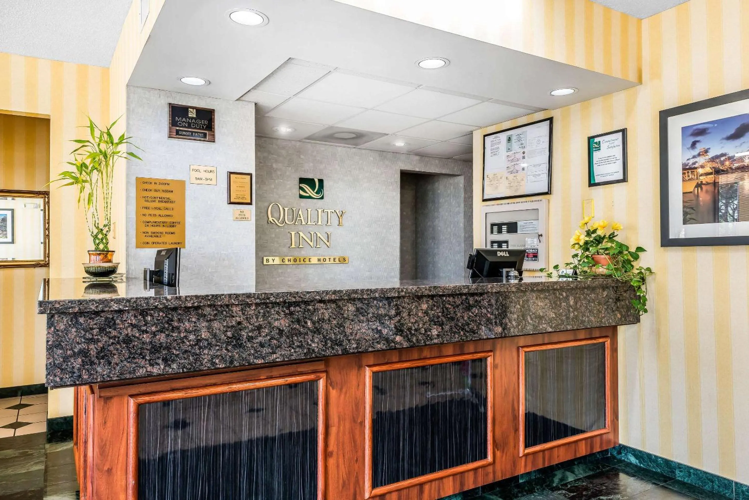 Lobby or reception in Quality Inn