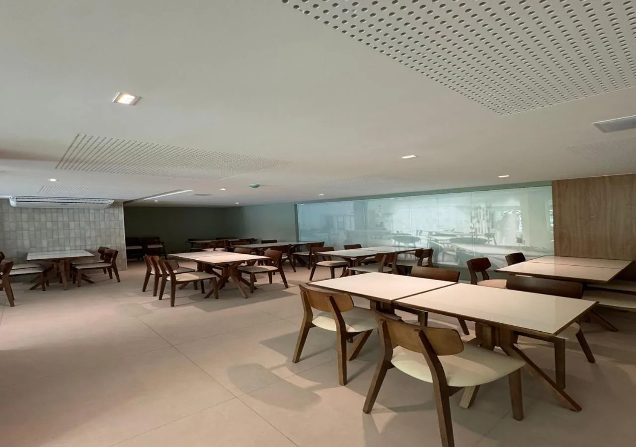 Restaurant/places to eat in Hotel Acalanto