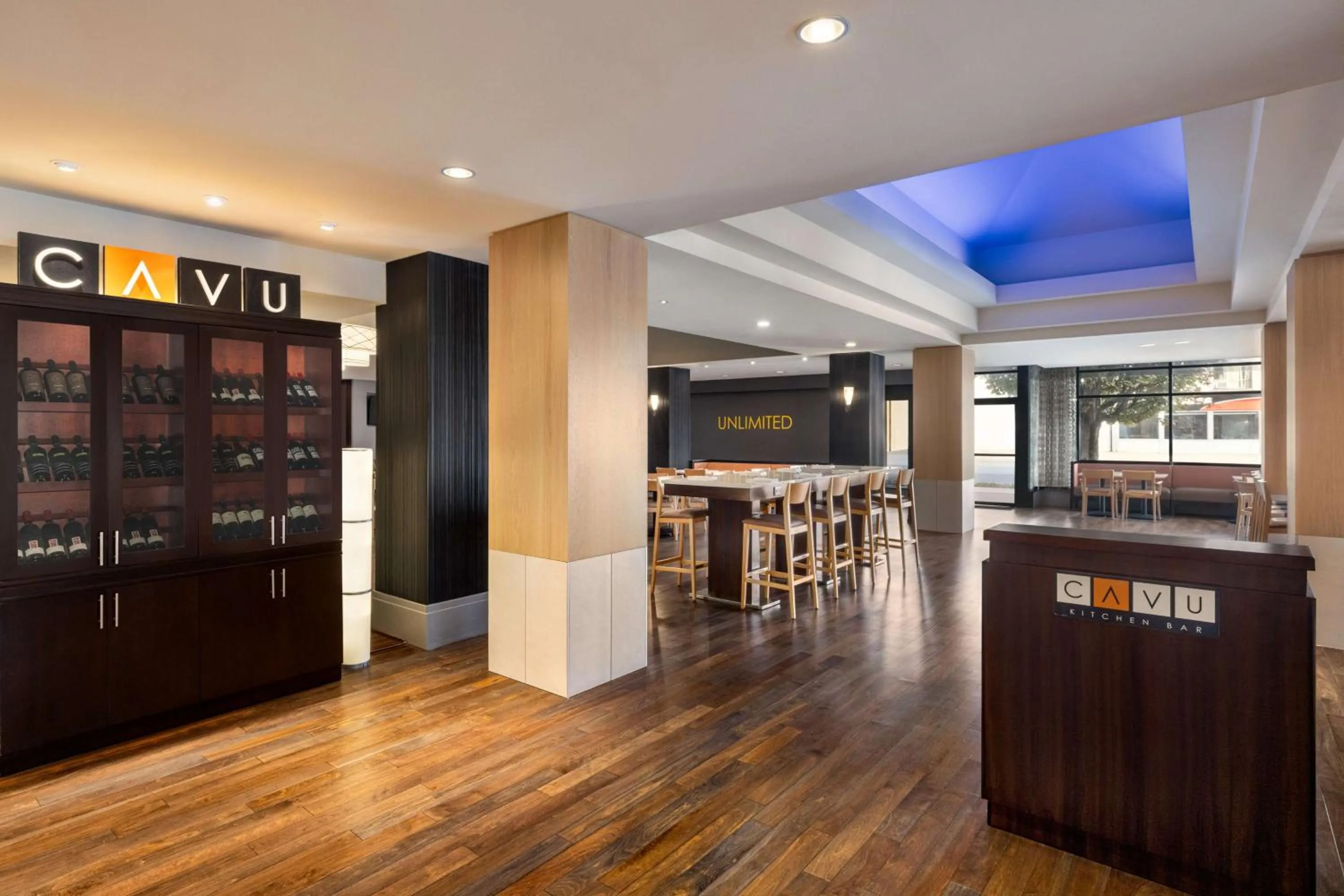 Restaurant/places to eat in Hilton Vancouver Airport