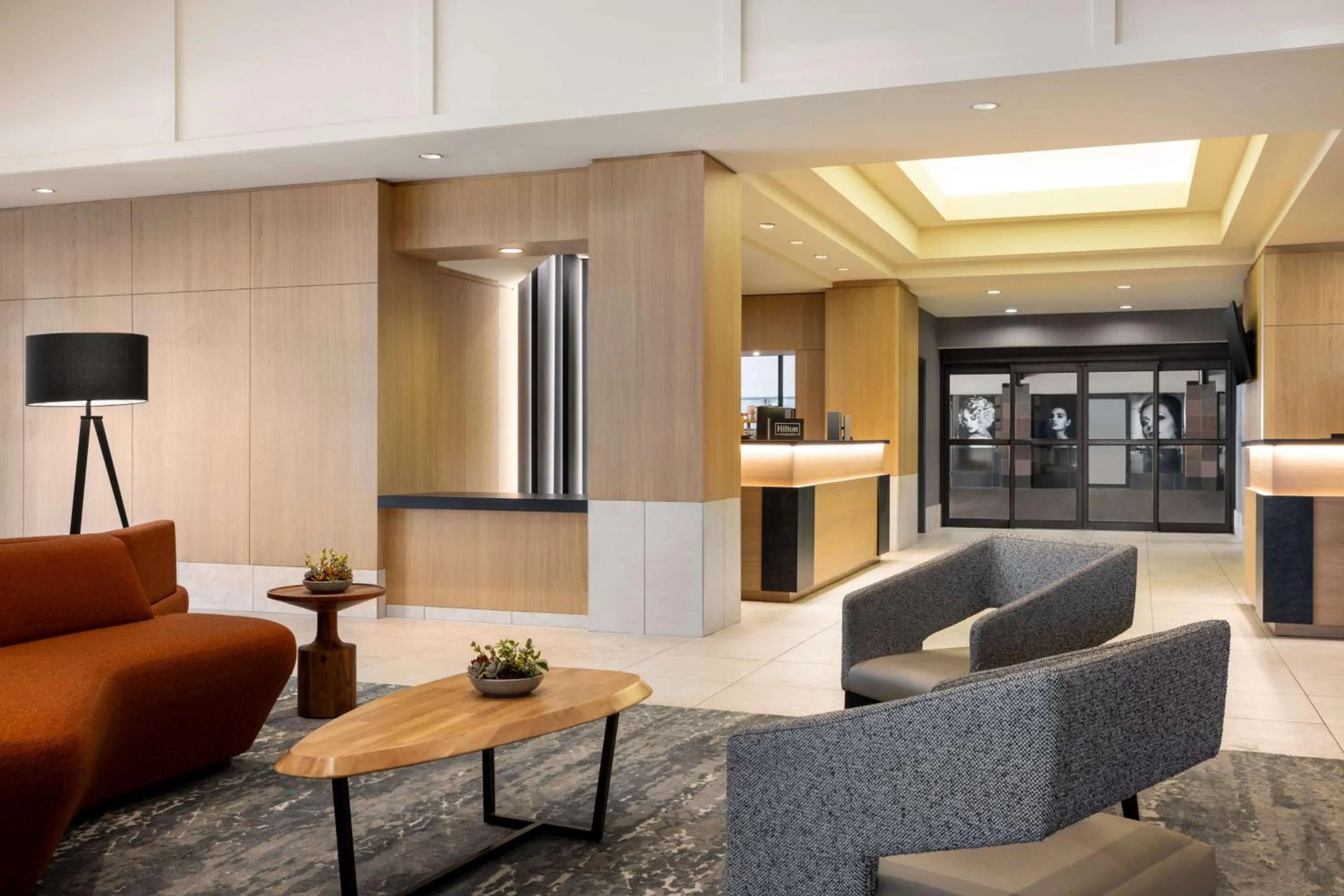 Lobby or reception in Hilton Vancouver Airport