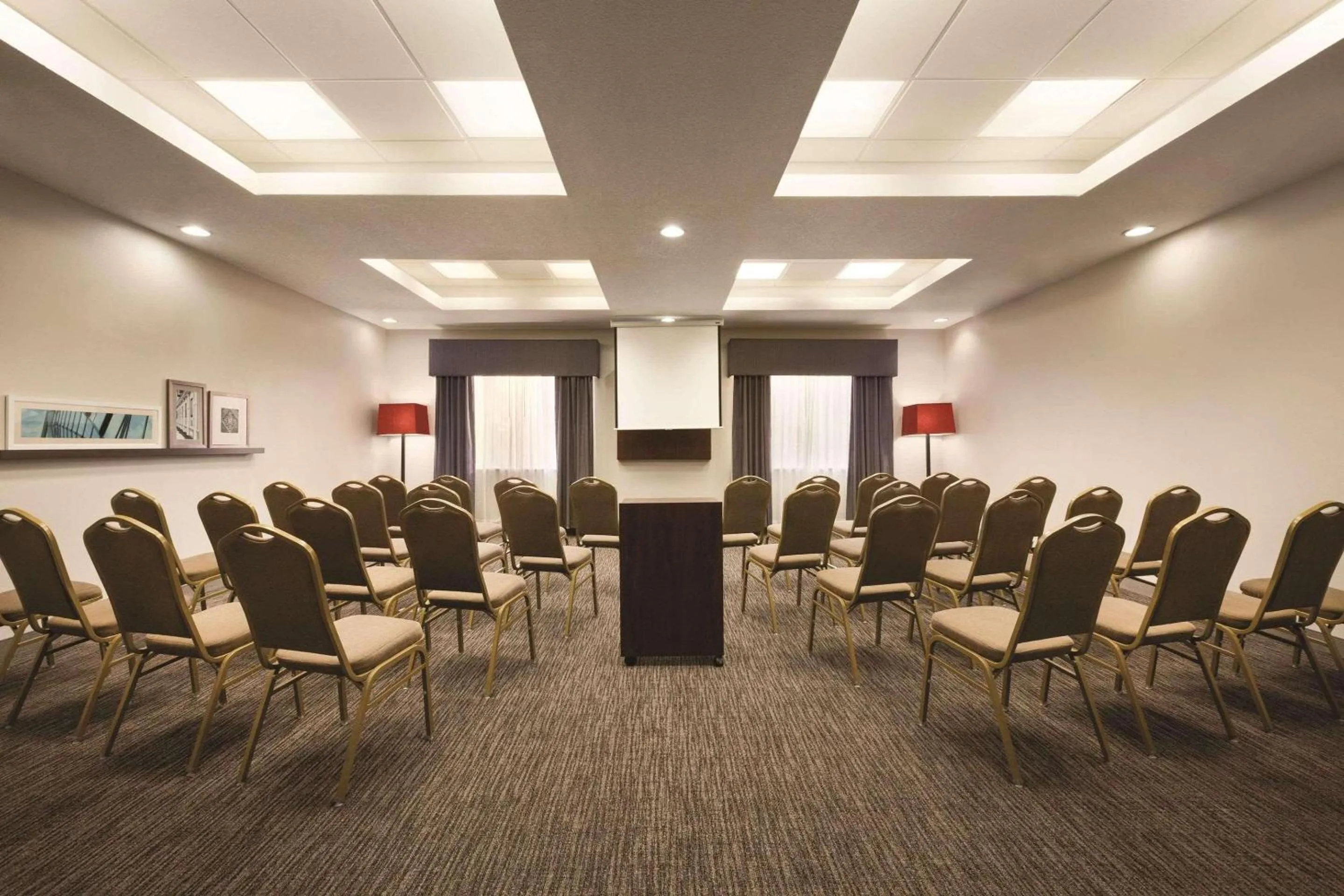 Meeting/conference room in Country Inn & Suites by Radisson, St Petersburg - Clearwater, FL
