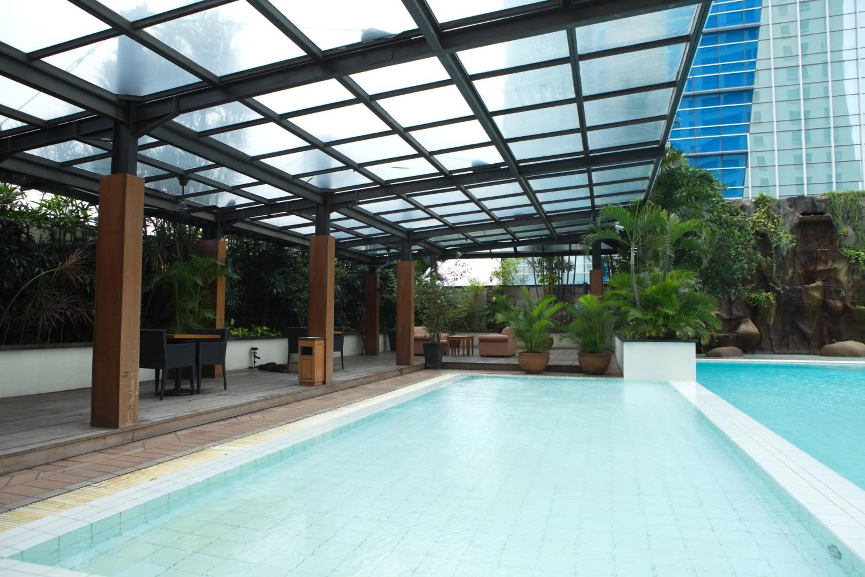 Swimming pool in Menara Peninsula Hotel
