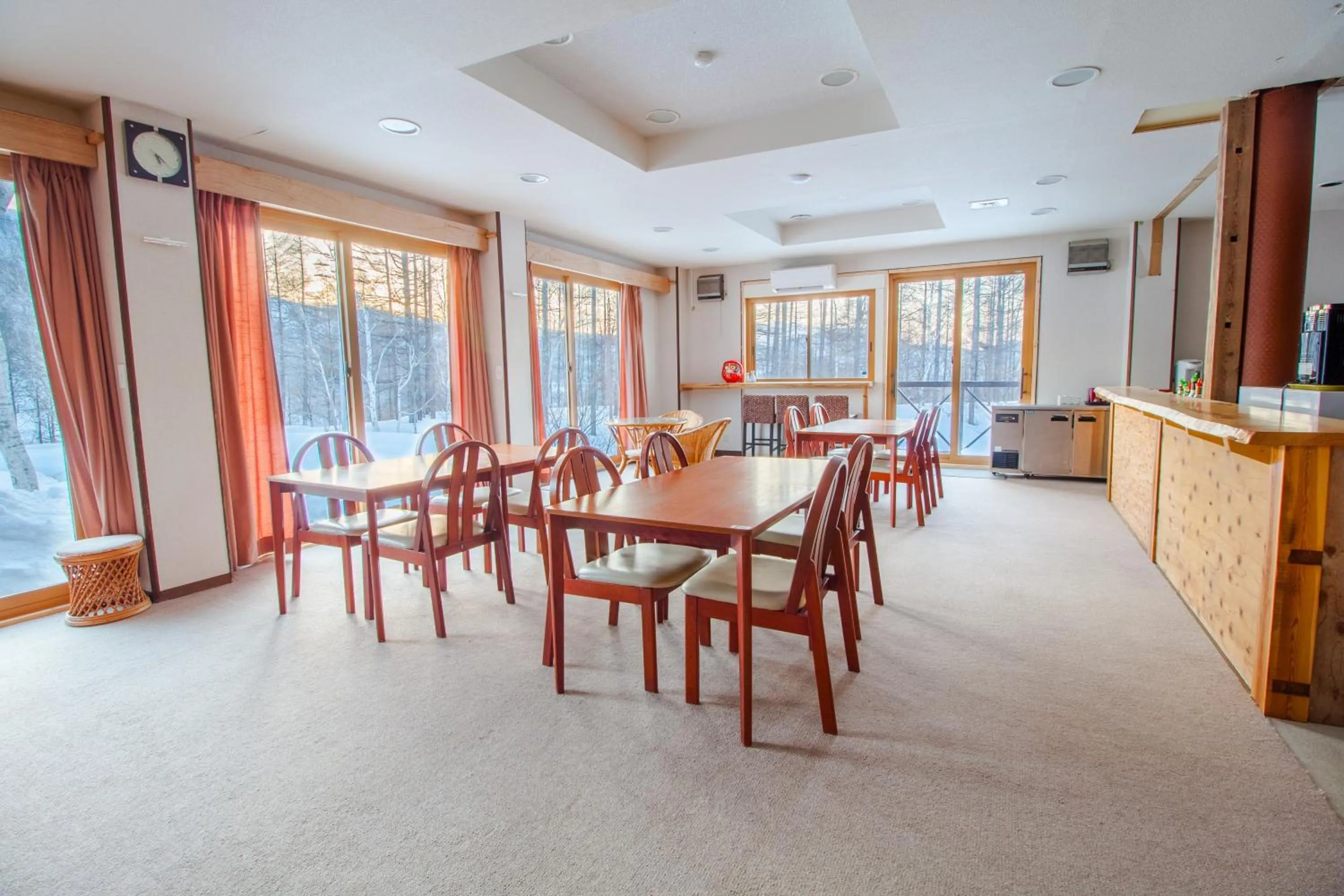 Restaurant/places to eat in Chalet Madarao