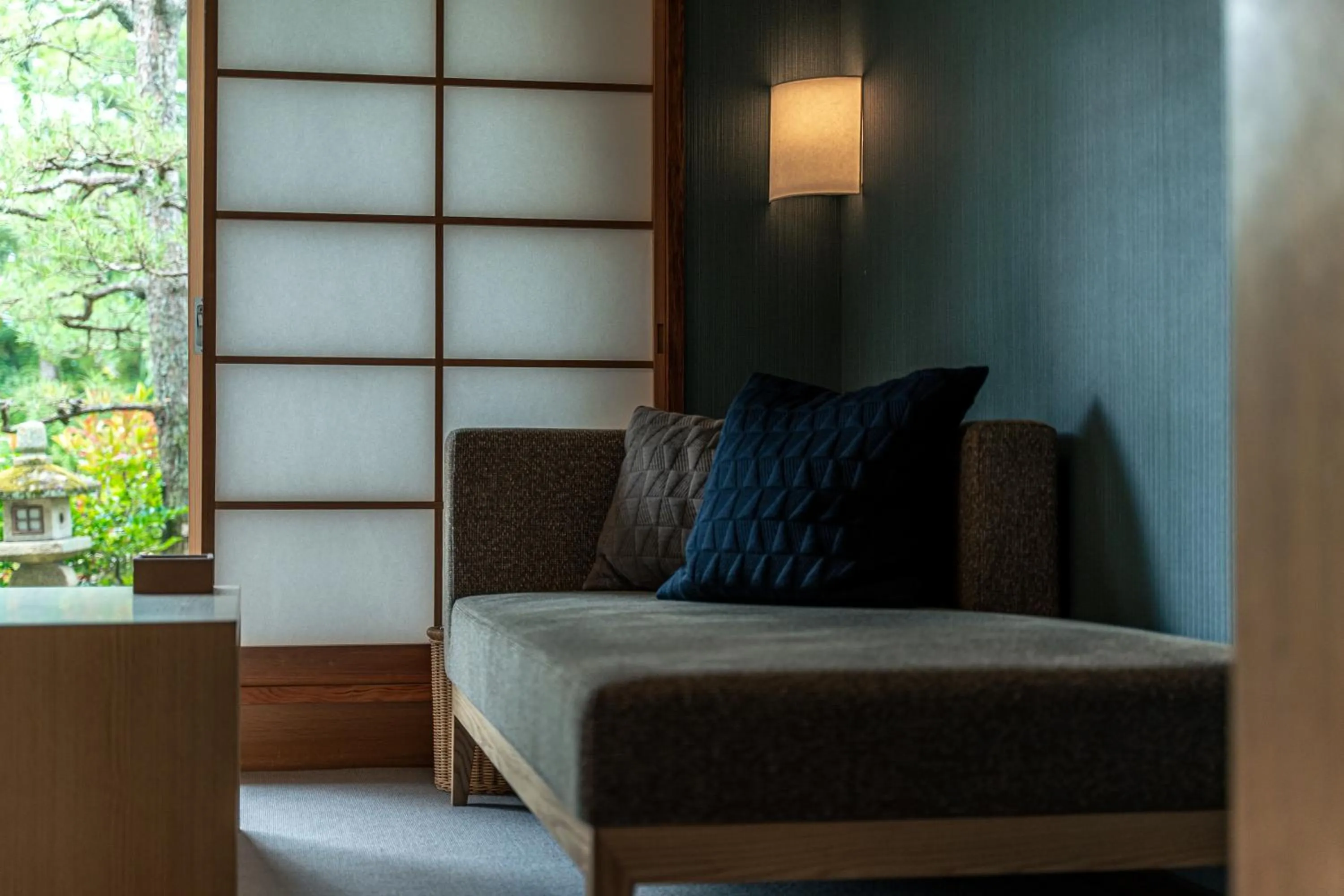 Photo of the whole room, Bed in Monjusou