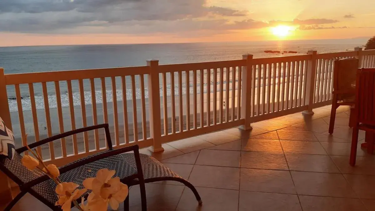 The Palms Jaco 1001 penthouse on the beach The Palms Jaco 1001 penthouse on the beach