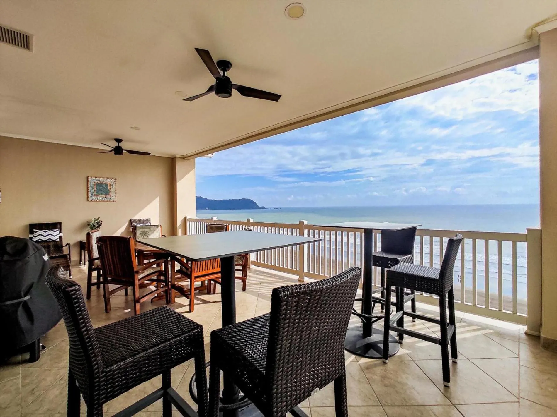 Floor plan in The Palms Jaco 1001 penthouse on the beach