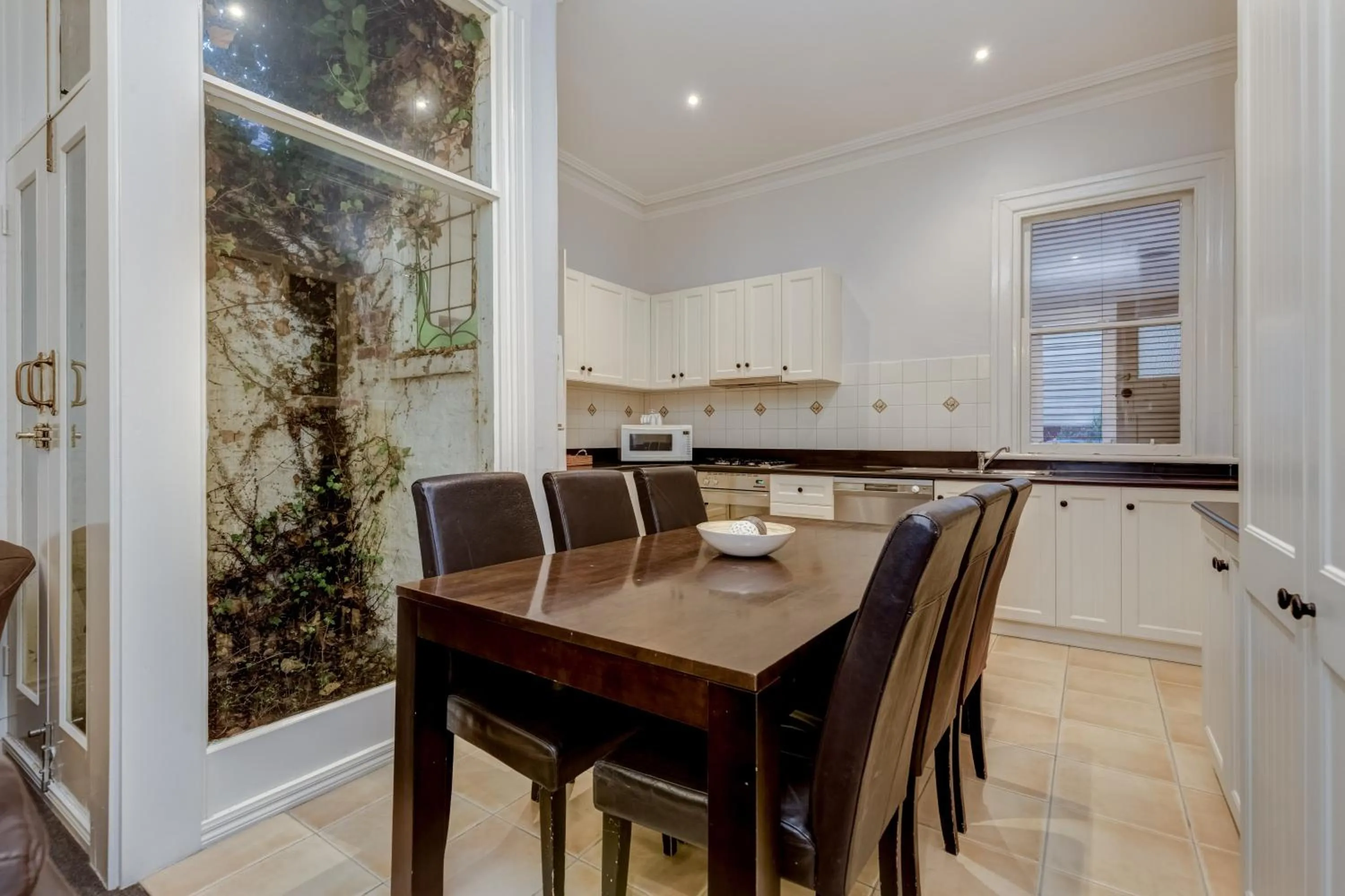 Dining area in Seymours On Lydiard