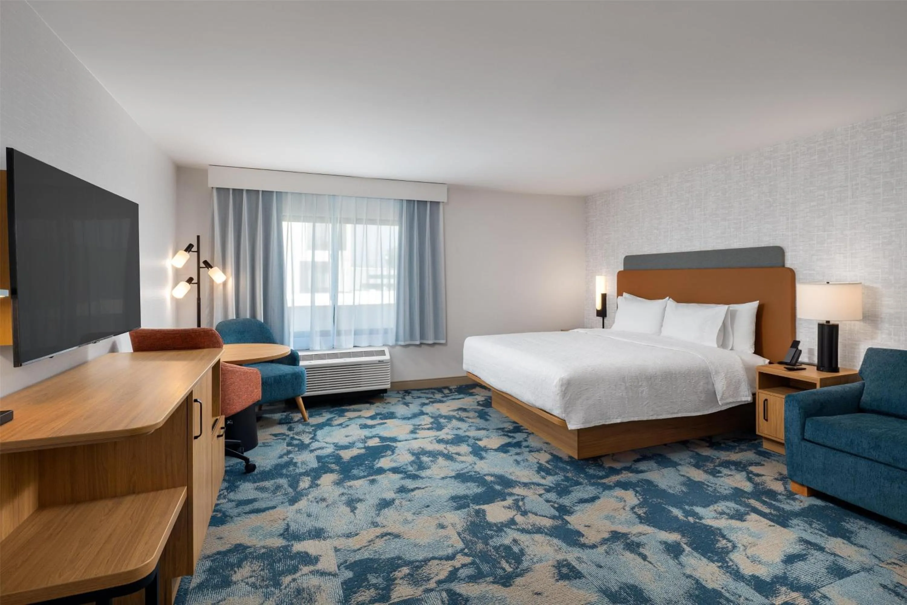 Bed in Hampton Inn & Suites by Hilton San Diego SeaWorld