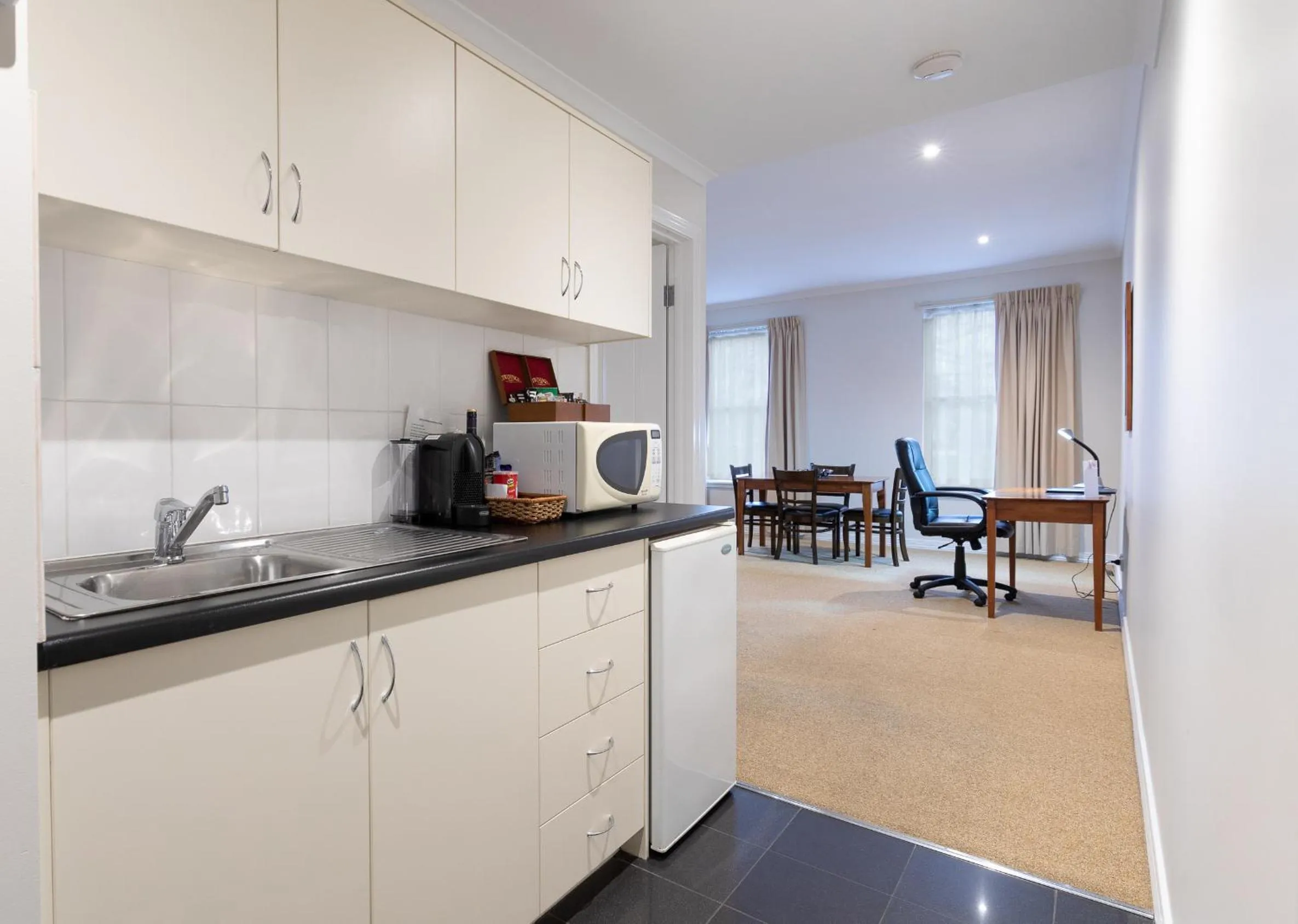 Coffee/tea facilities in Lake Inn - Ballarat