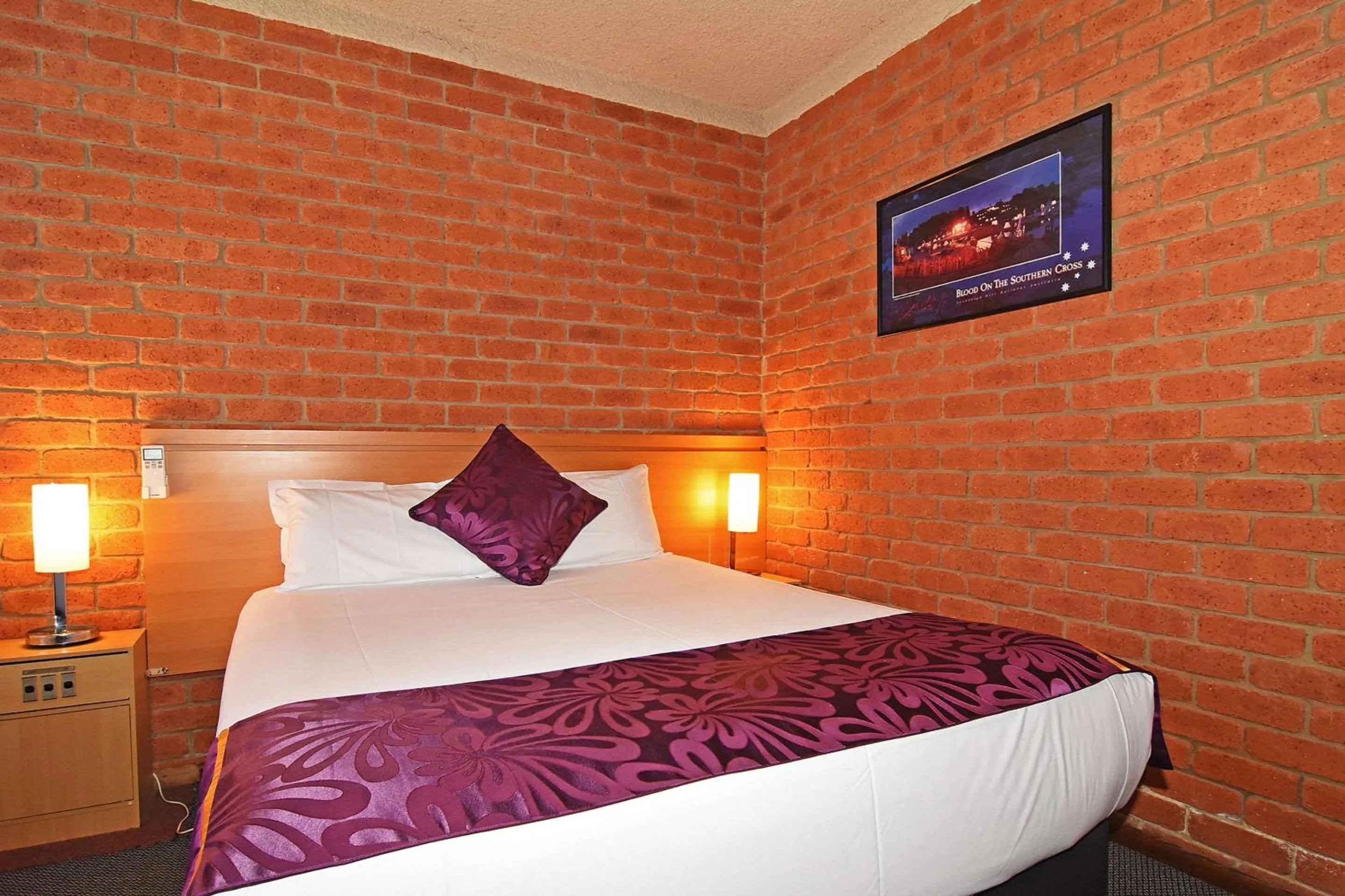 Photo of the whole room, Bed in Main Lead Ballarat Motel