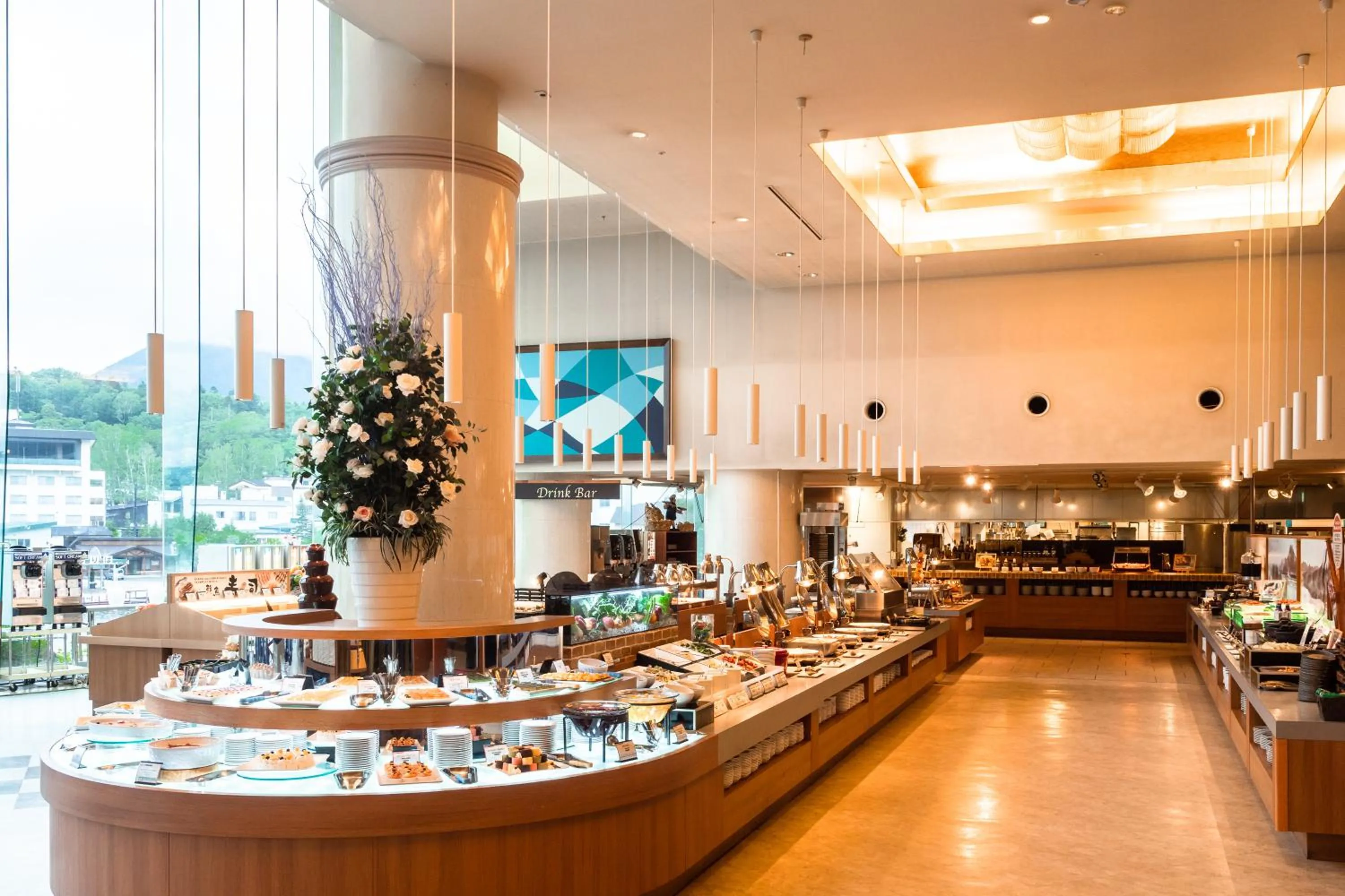 Restaurant/places to eat in New Akan Hotel