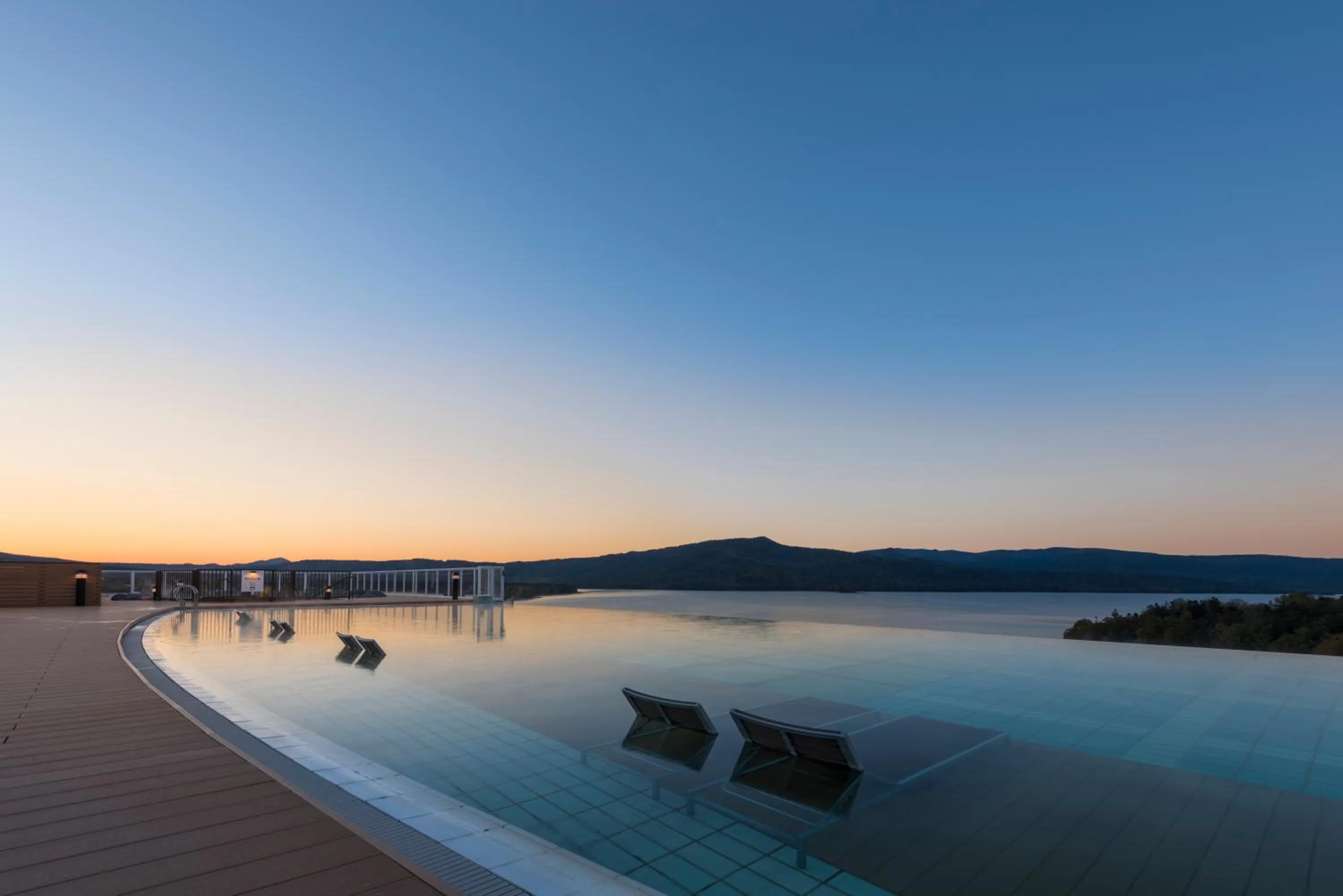 Pool view in New Akan Hotel