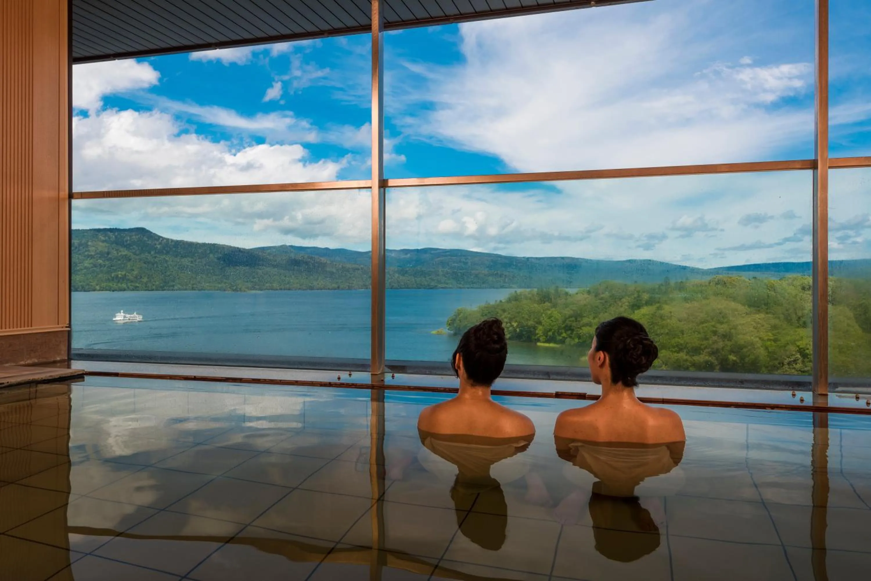 Hot Spring Bath in New Akan Hotel