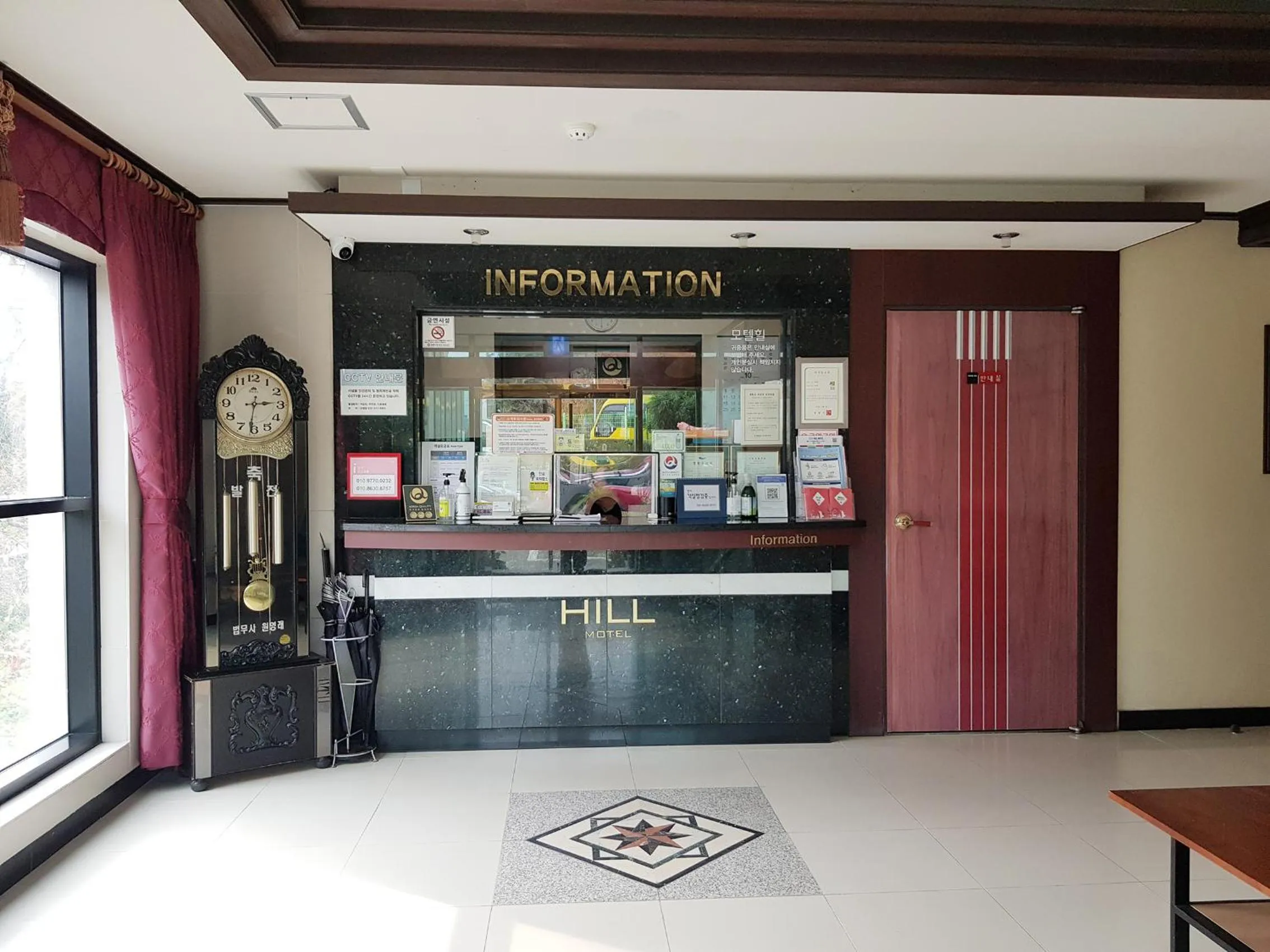 Property building in Goodstay Motel Hill