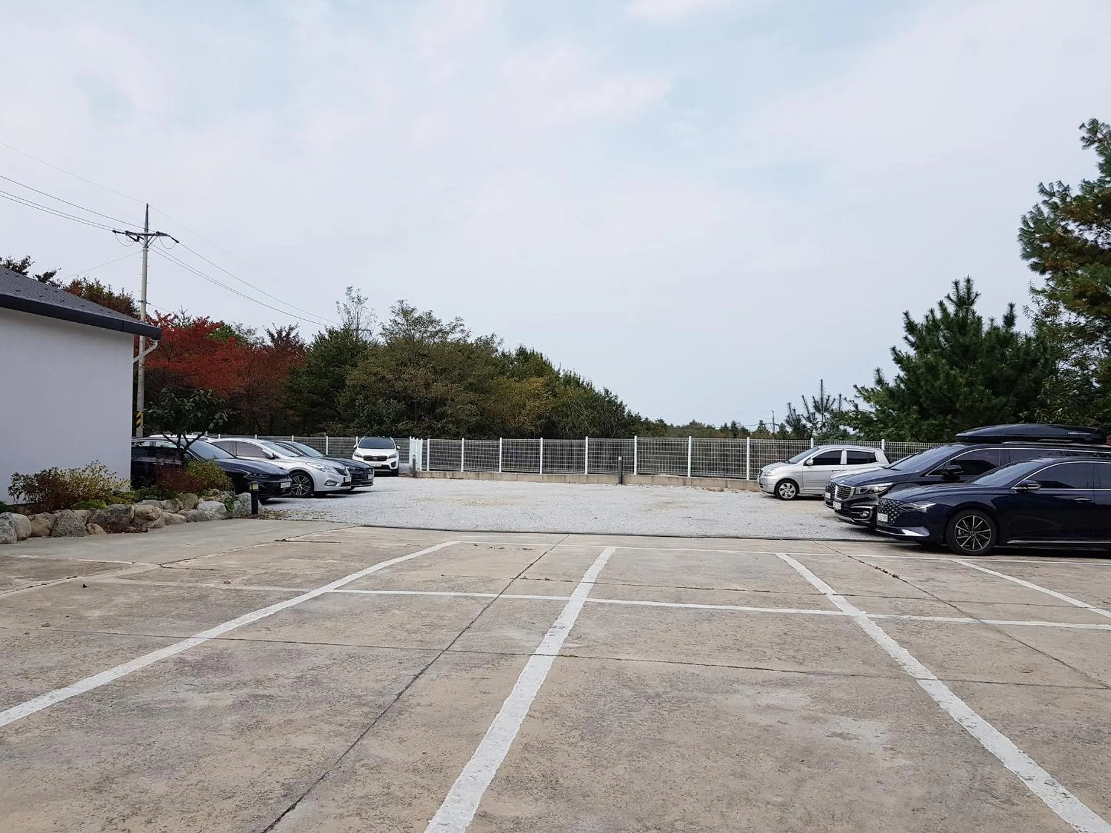 Property building in Goodstay Motel Hill