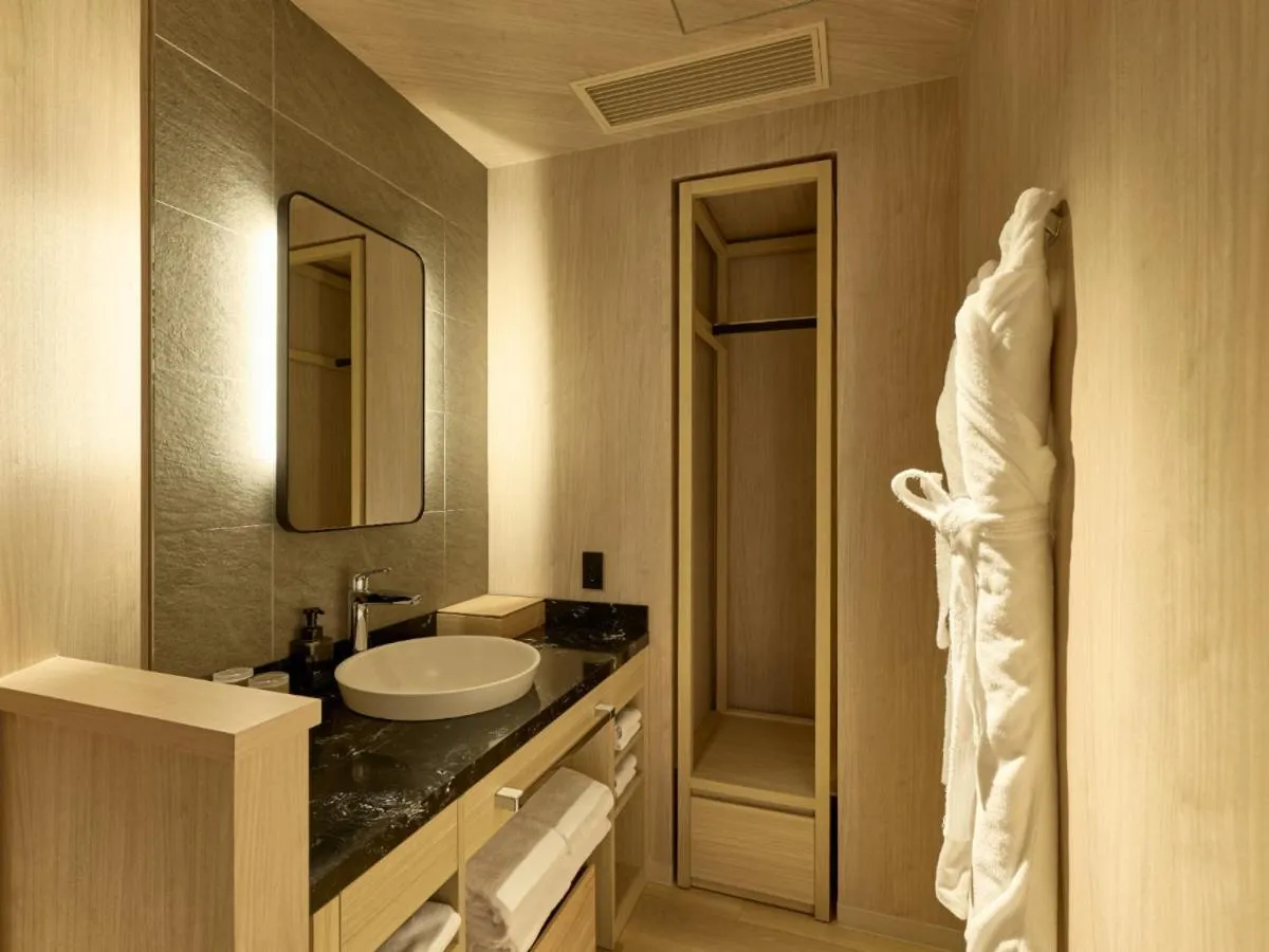 One Station Hotel Kumamoto -DLIGHT LIFE & HOTELS-