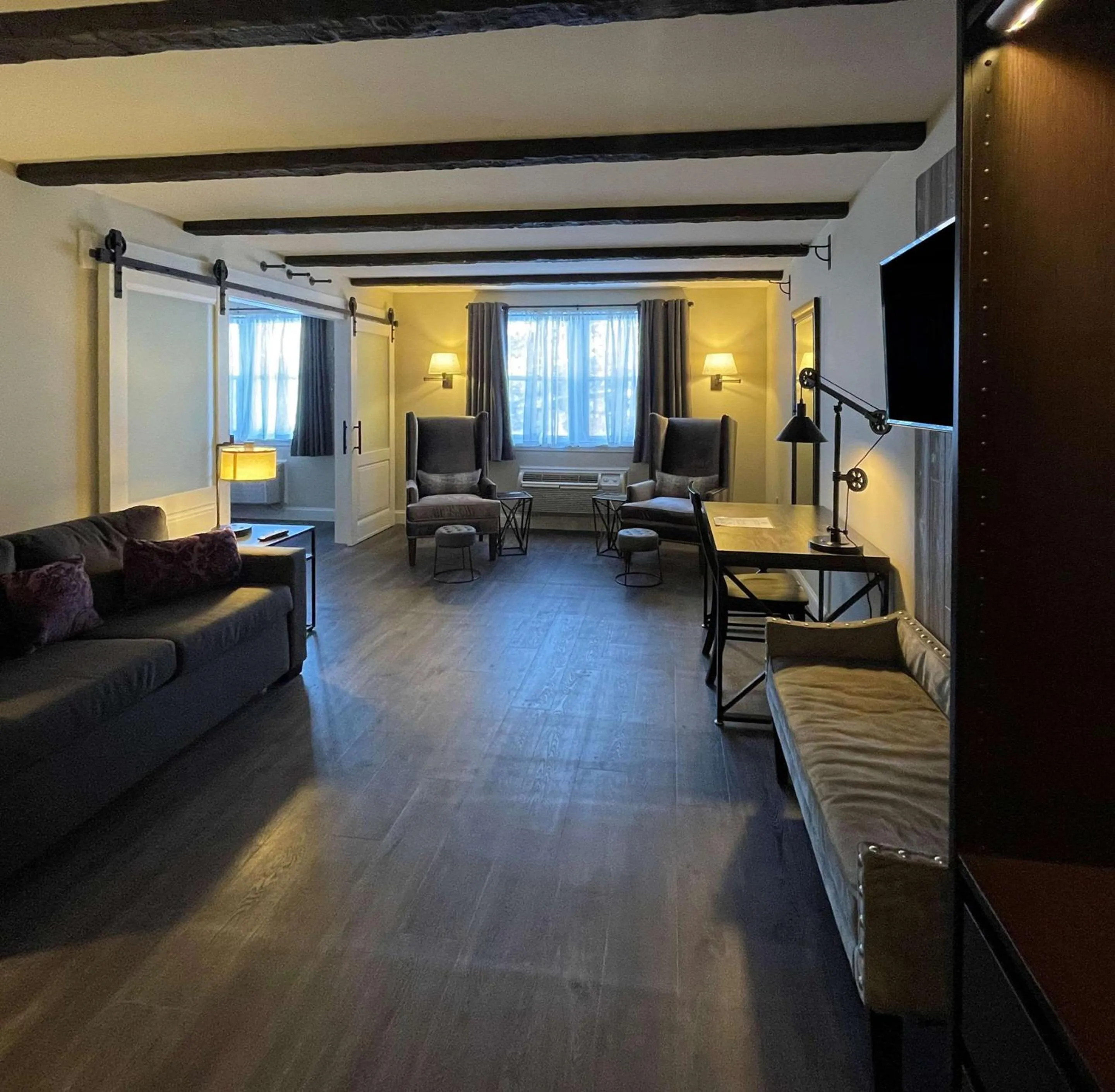 Bedroom in The Century House, an Ascend Collection Hotel