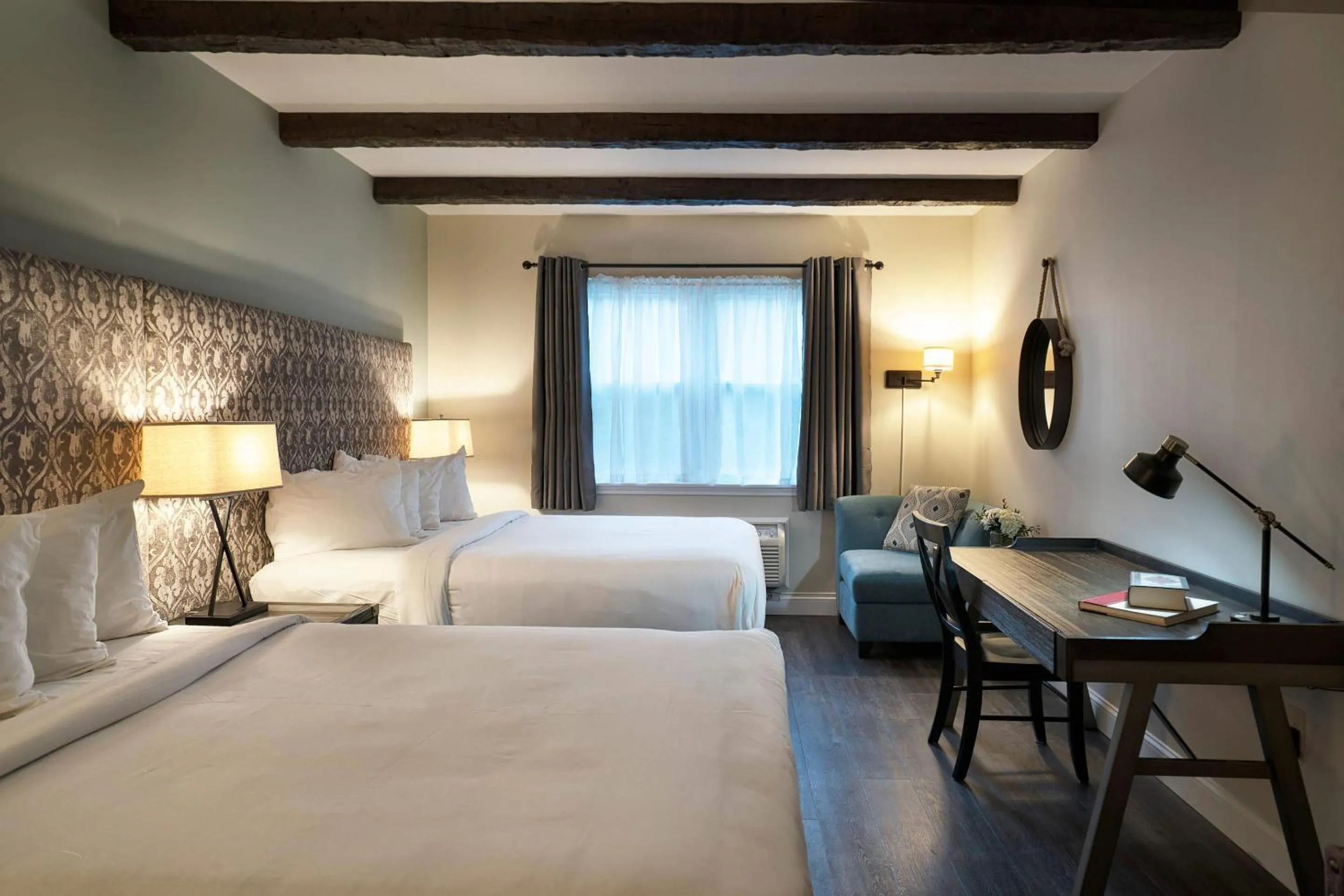 Bedroom, Bed in The Century House, an Ascend Collection Hotel