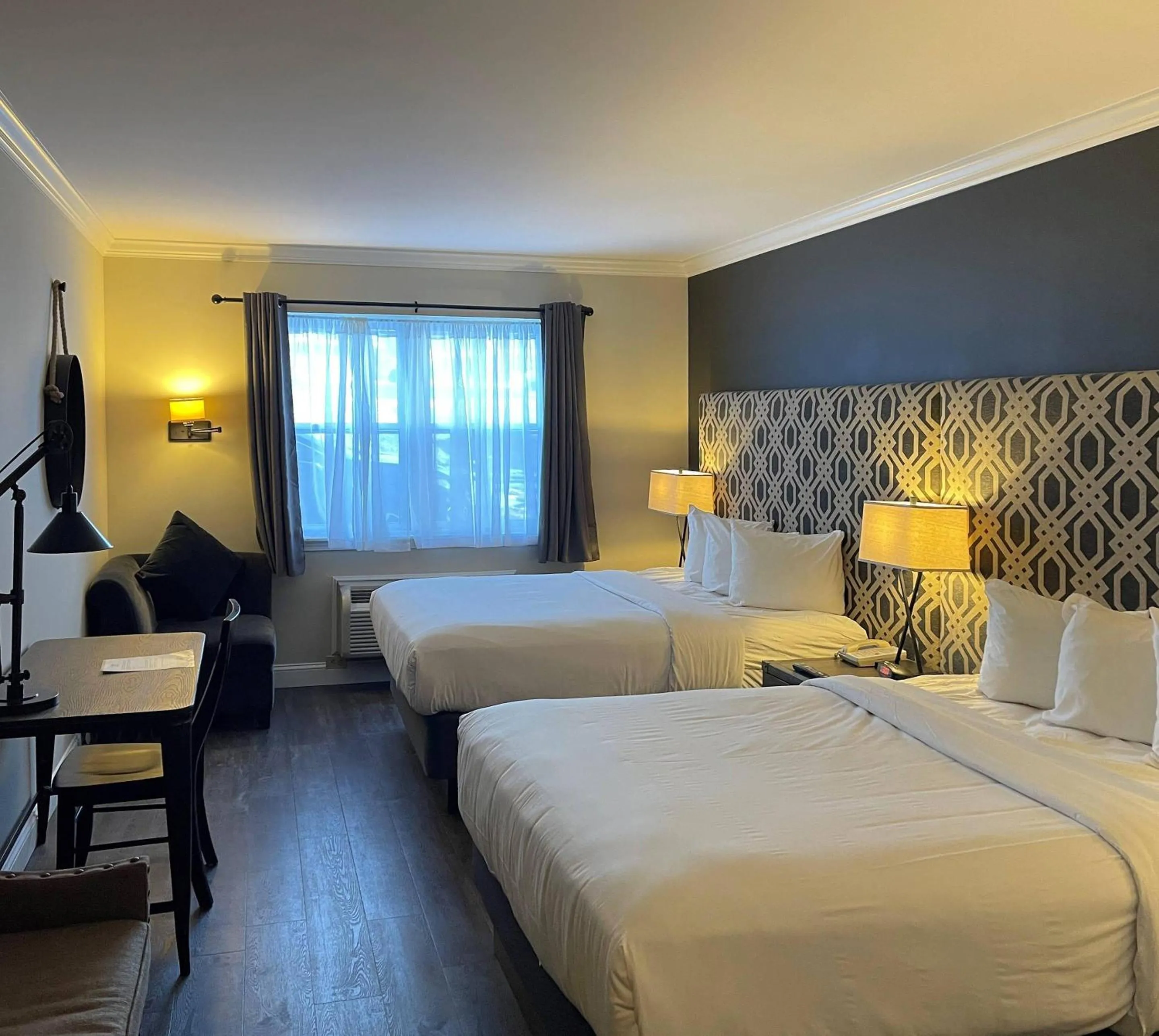 Bedroom, Bed in The Century House, an Ascend Collection Hotel