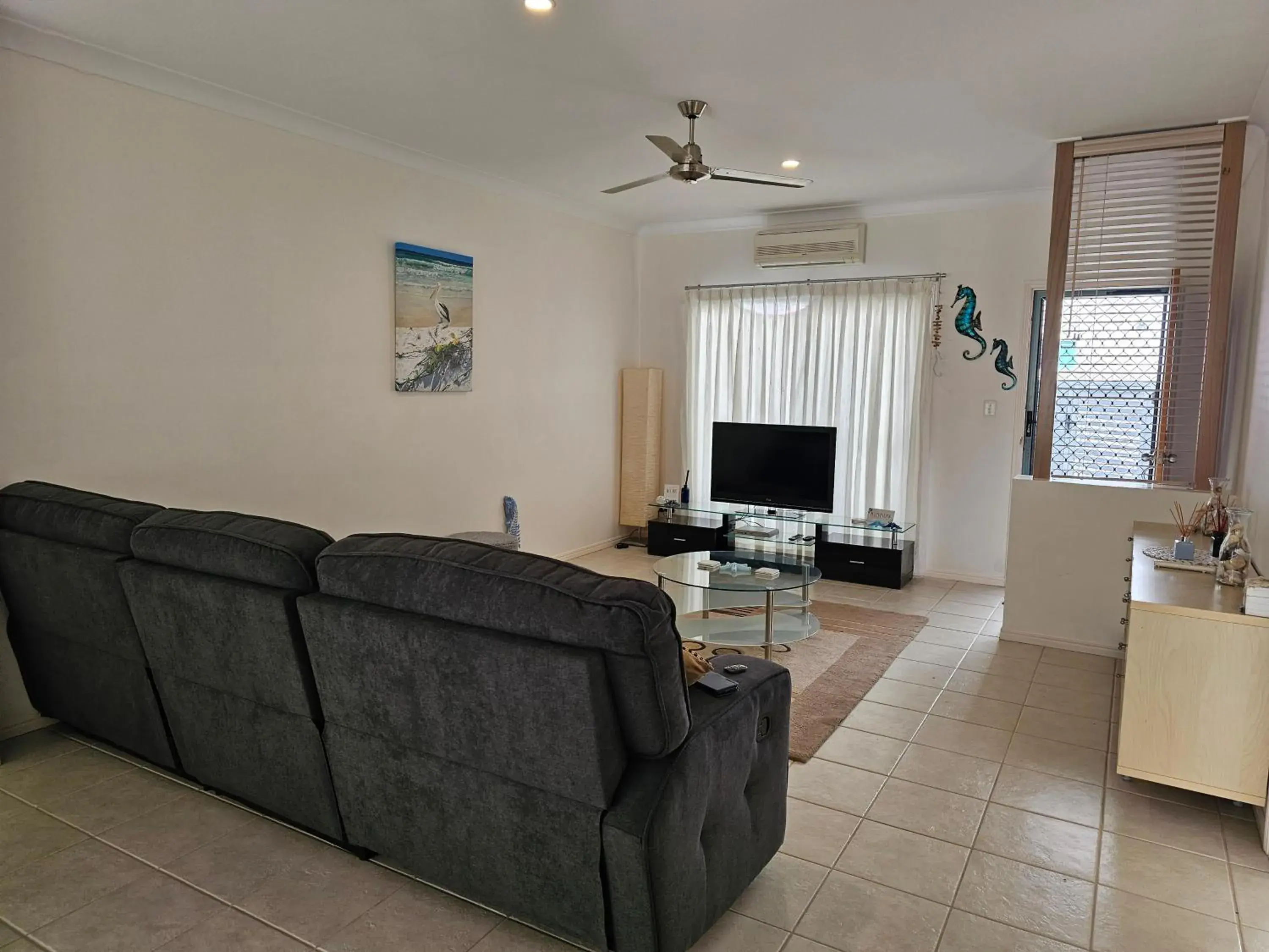 Three-Bedroom Apartment in Koola Beach Apartments Bargara Three-Bedroom Apartment in Koola Beach Apartments Bargara