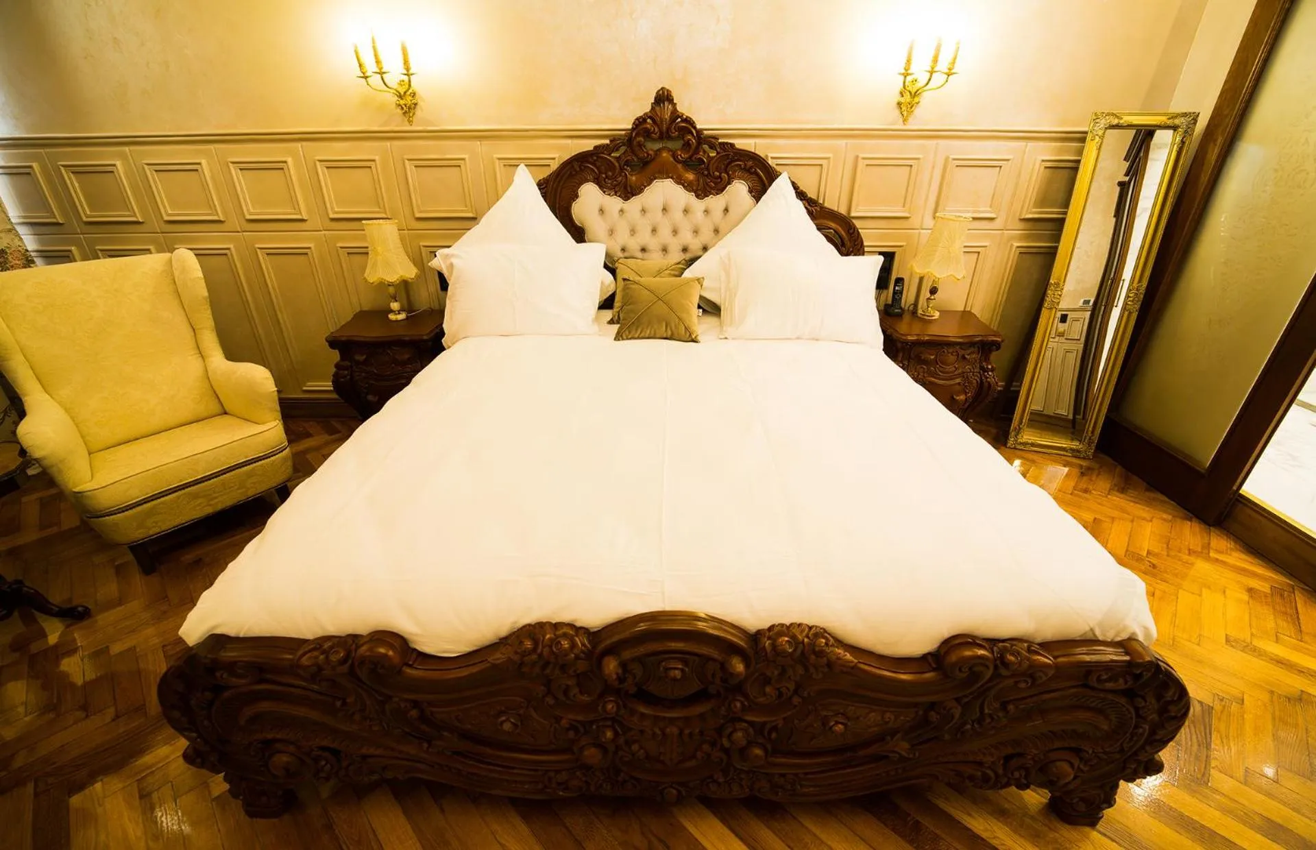 Bed in Hotel 5 Continents