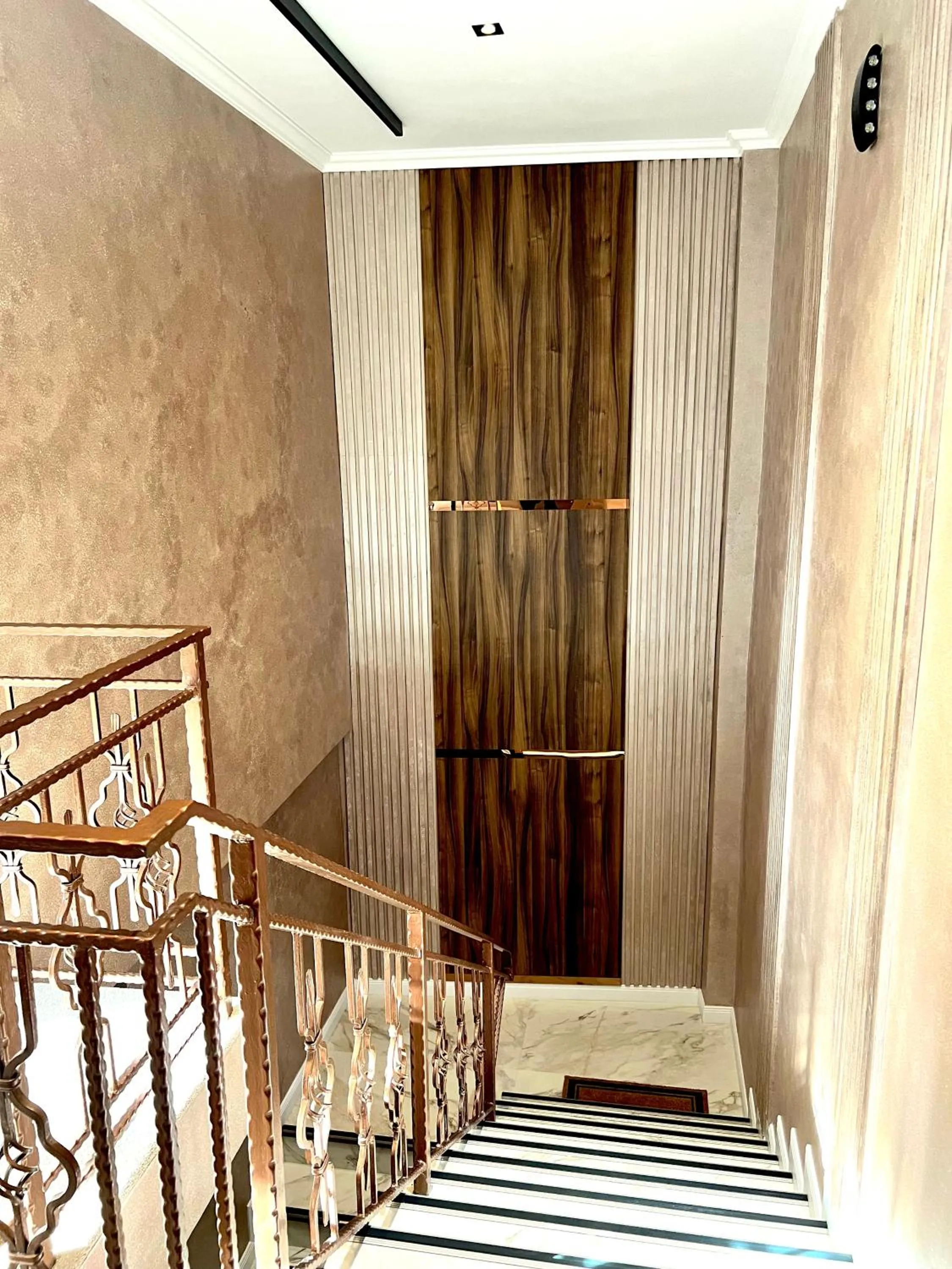 Property building in Hotel 5 Continents