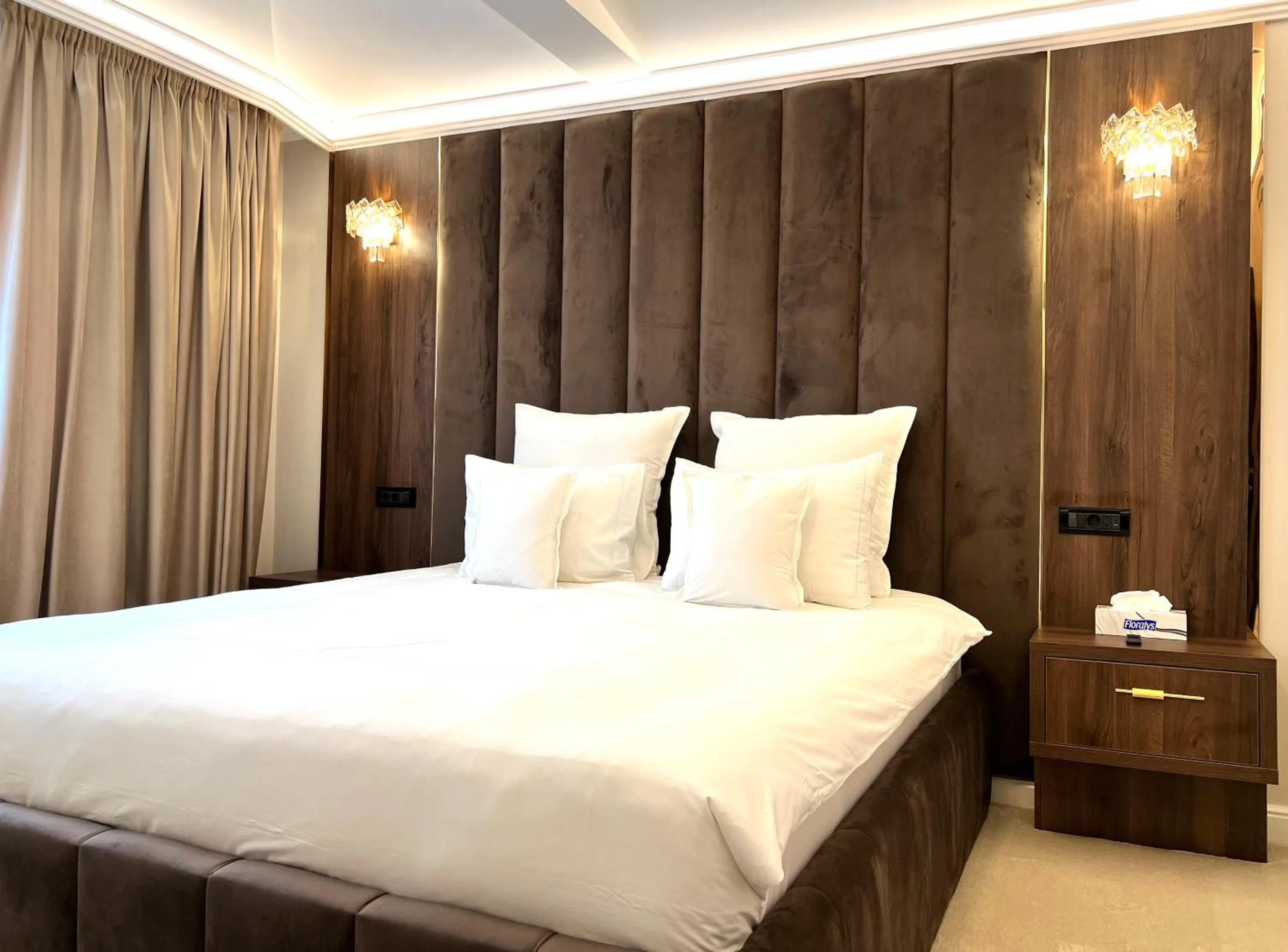 Bed in Hotel 5 Continents