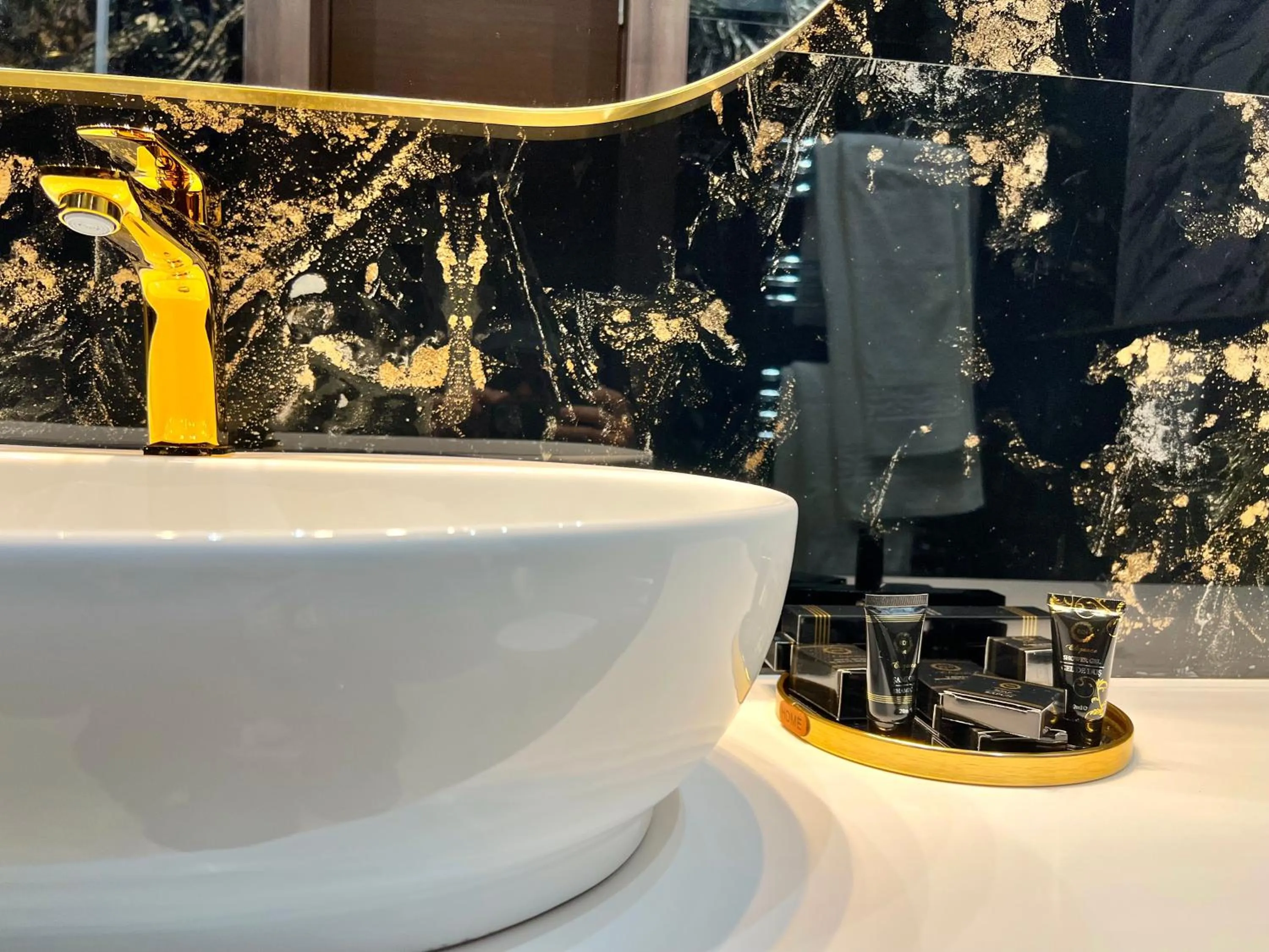 Bathroom in Hotel 5 Continents