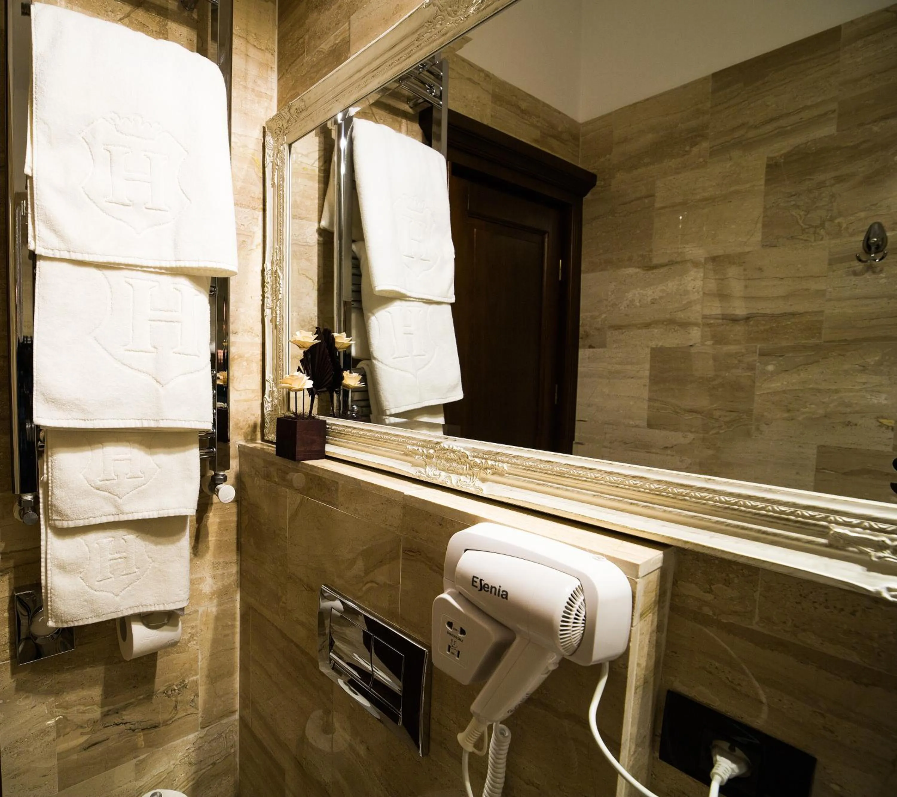 Bathroom in Hotel 5 Continents