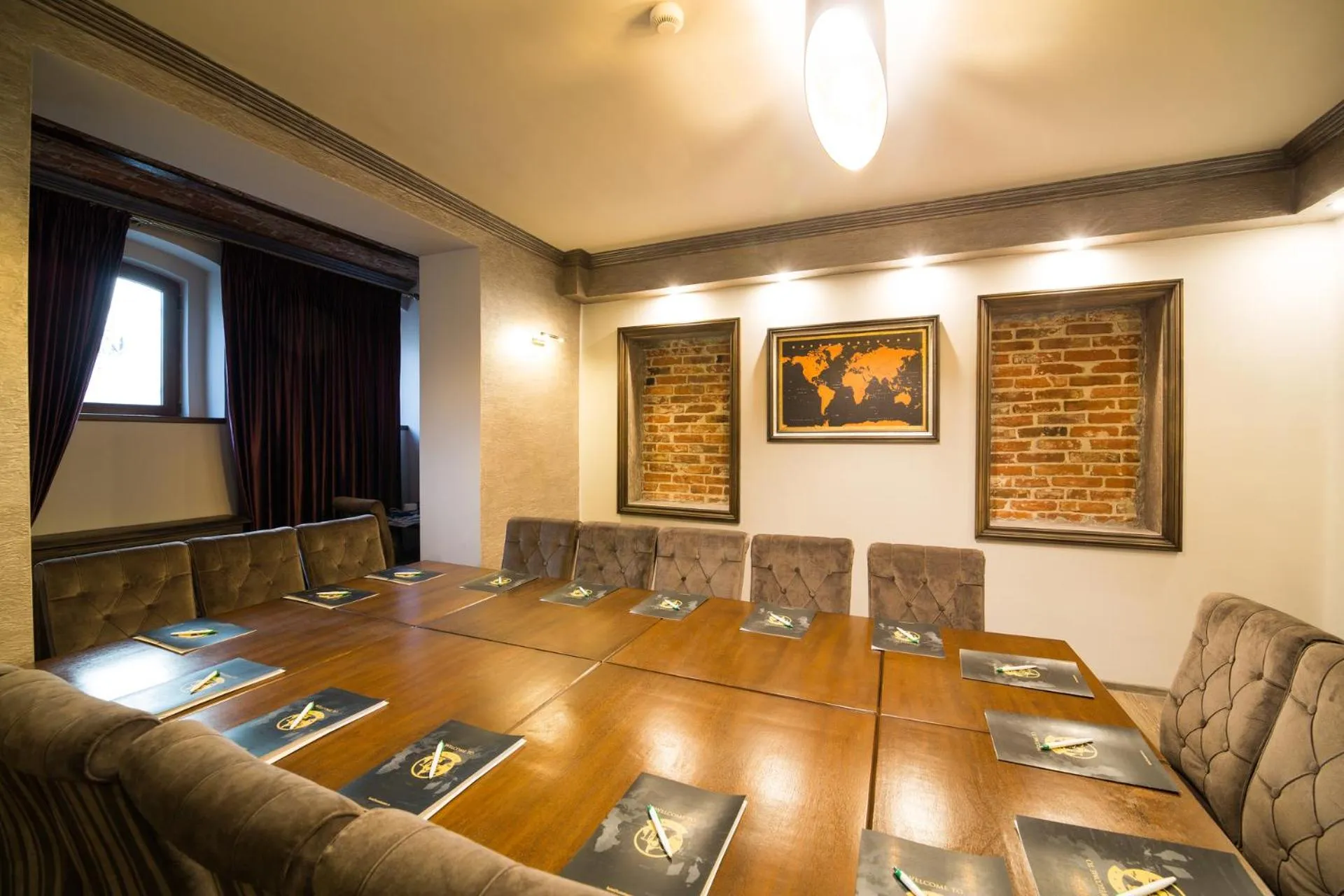 Meeting/conference room in Hotel 5 Continents