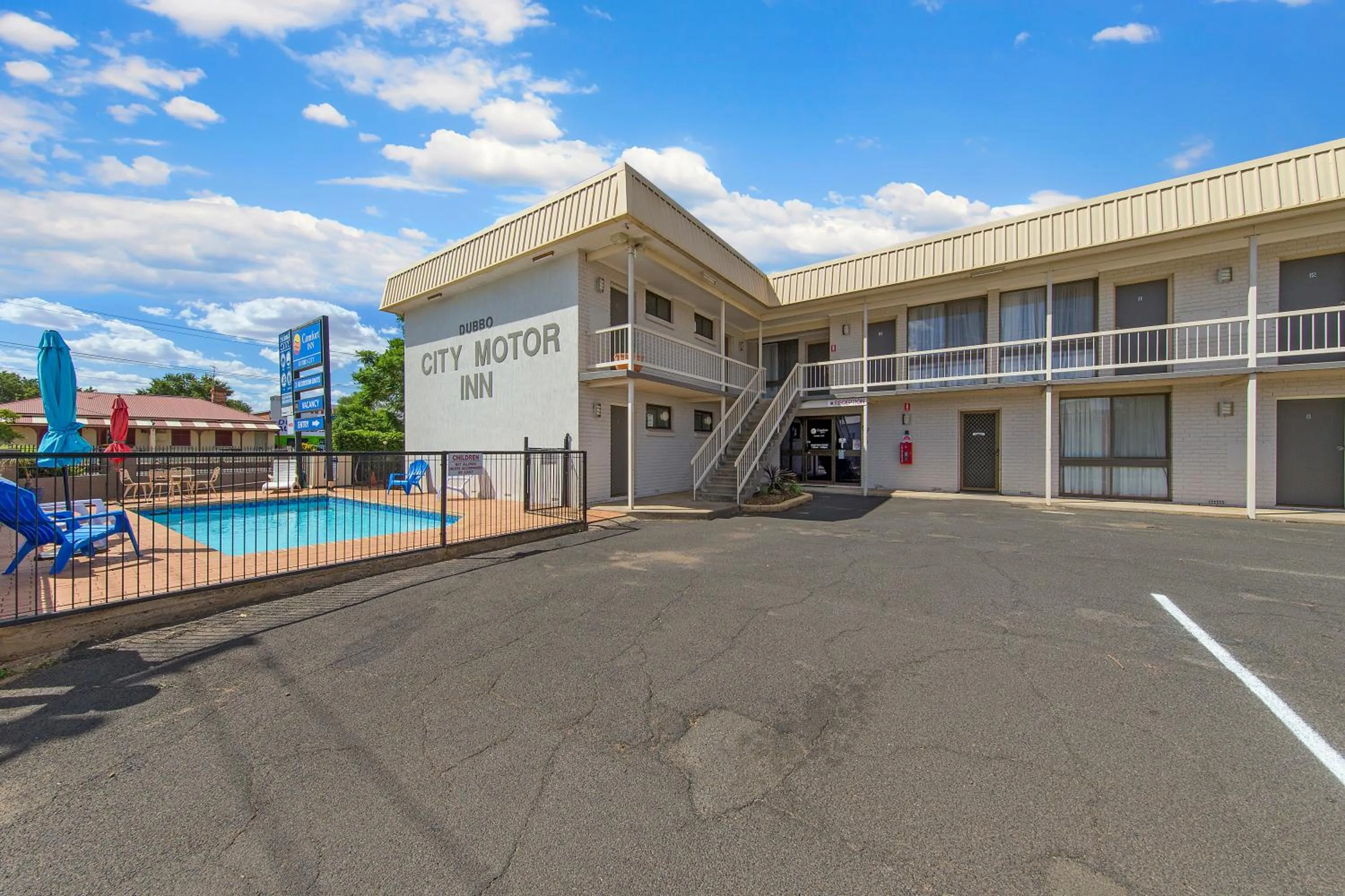 Property building in Comfort Inn Dubbo City