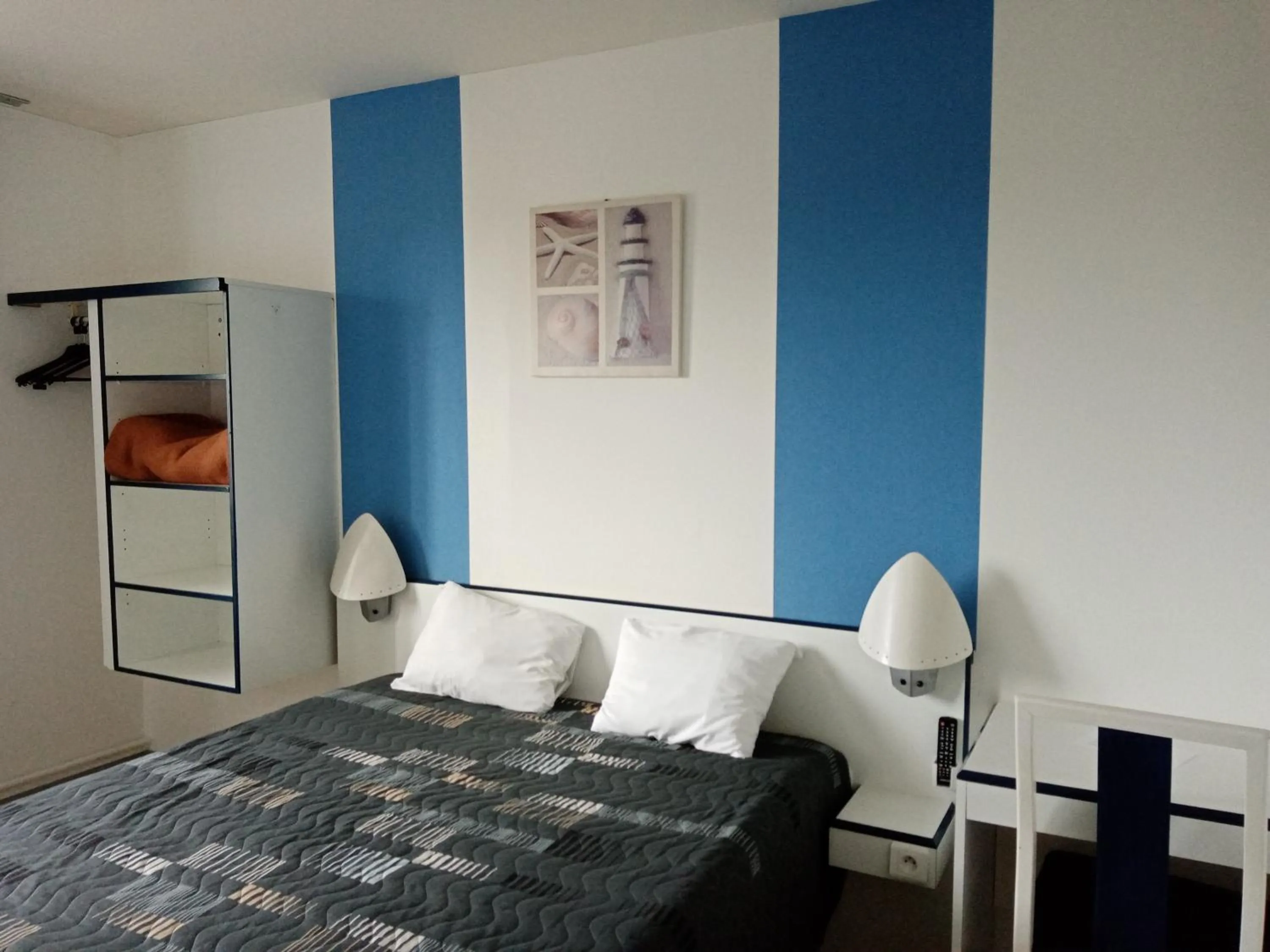 Bed in hotel l'échappée d'oléron