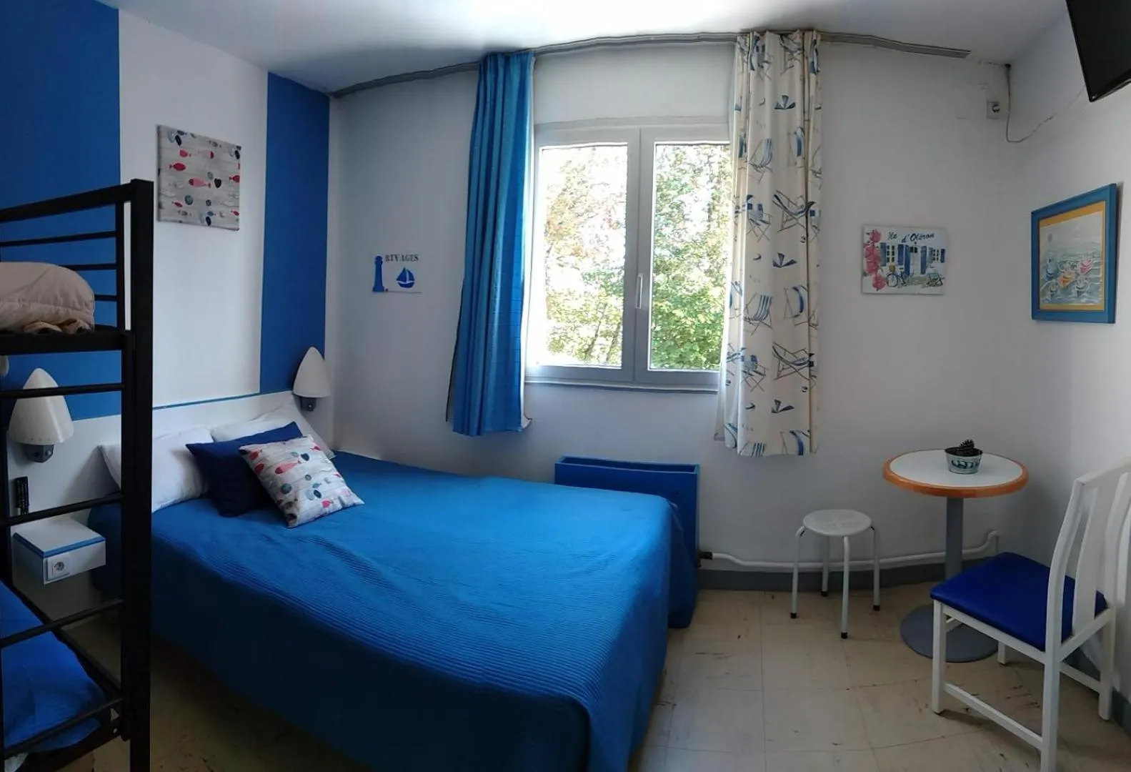 Bed in hotel l'échappée d'oléron