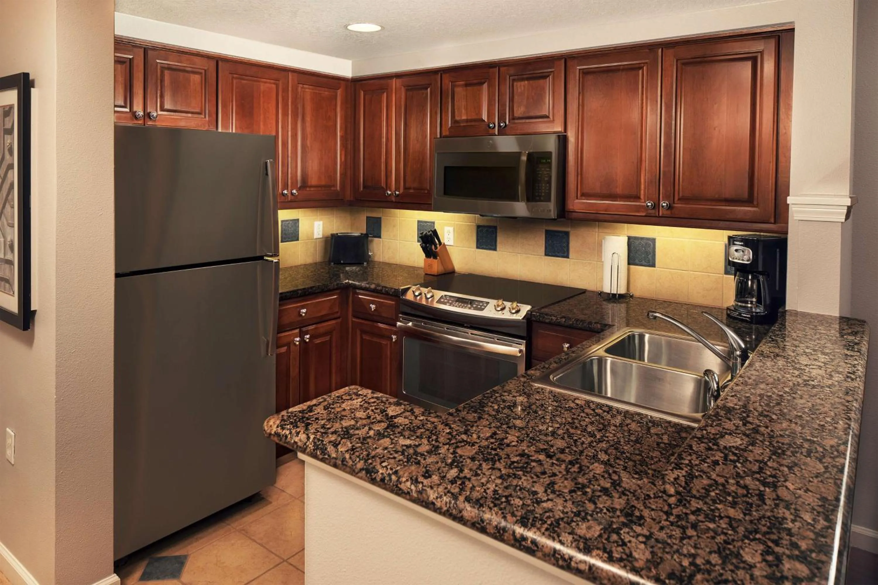 Kitchen or kitchenette in Hilton Grand Vacations Club Tuscany Village Orlando