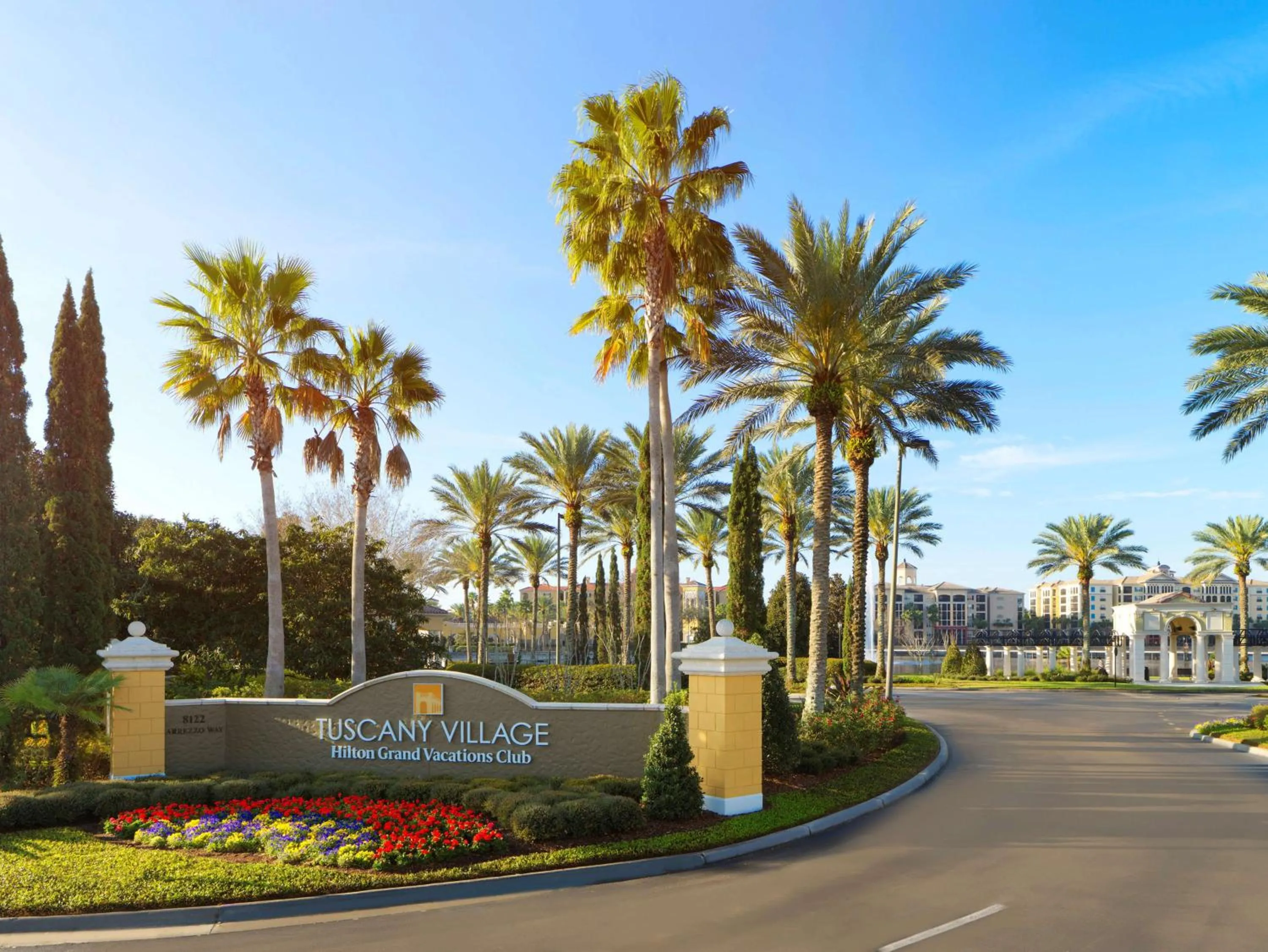 Property building in Hilton Grand Vacations Club Tuscany Village Orlando