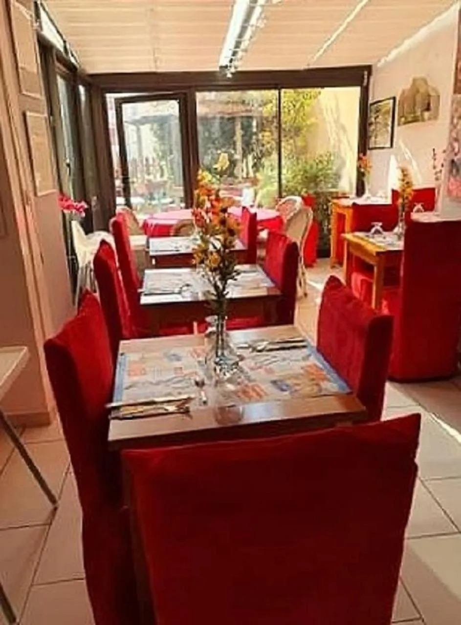 Dining area in Hôtel du Fort